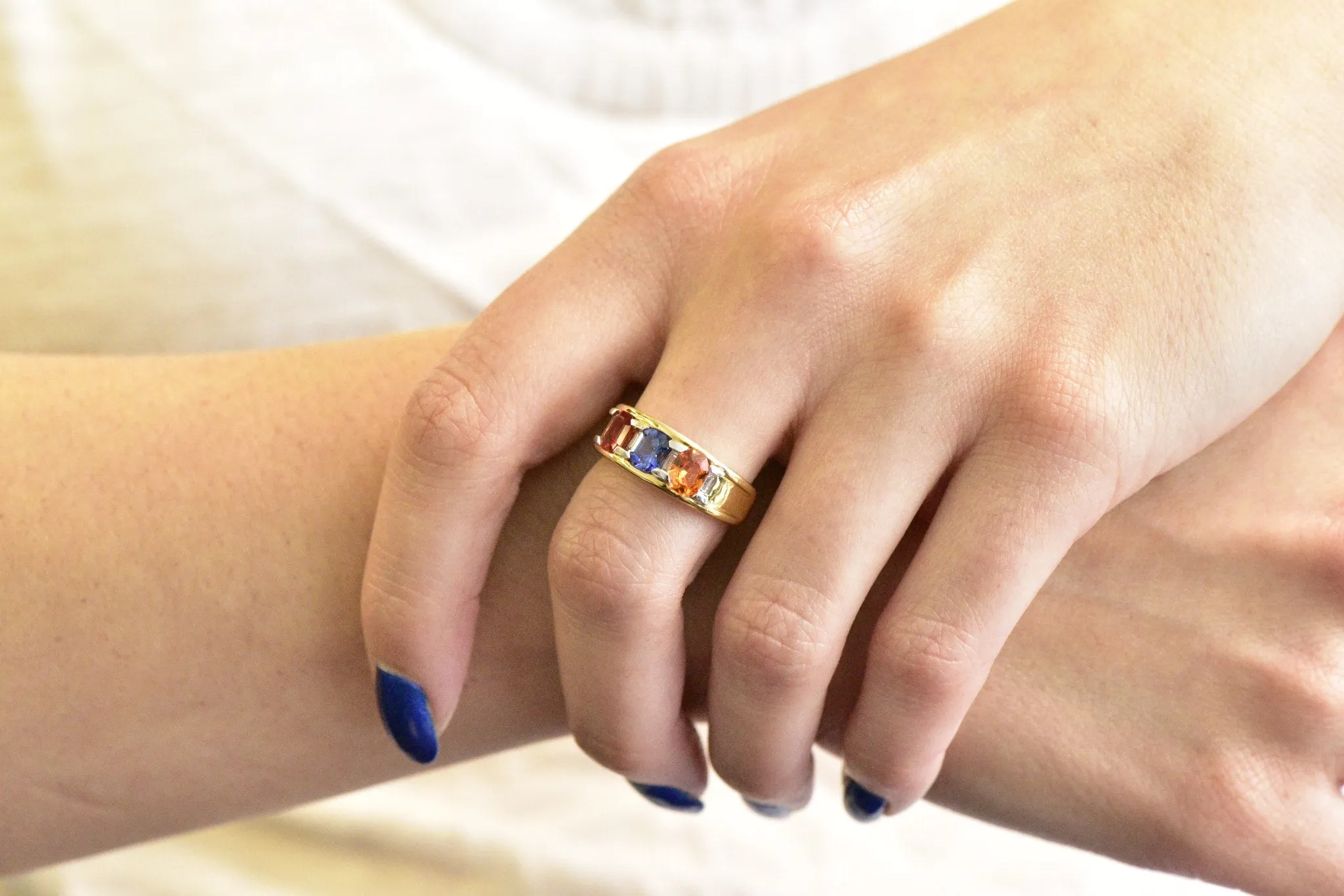 1.80 CTW Tri-Color Sapphire Diamond 18K Gold Unisex Ring