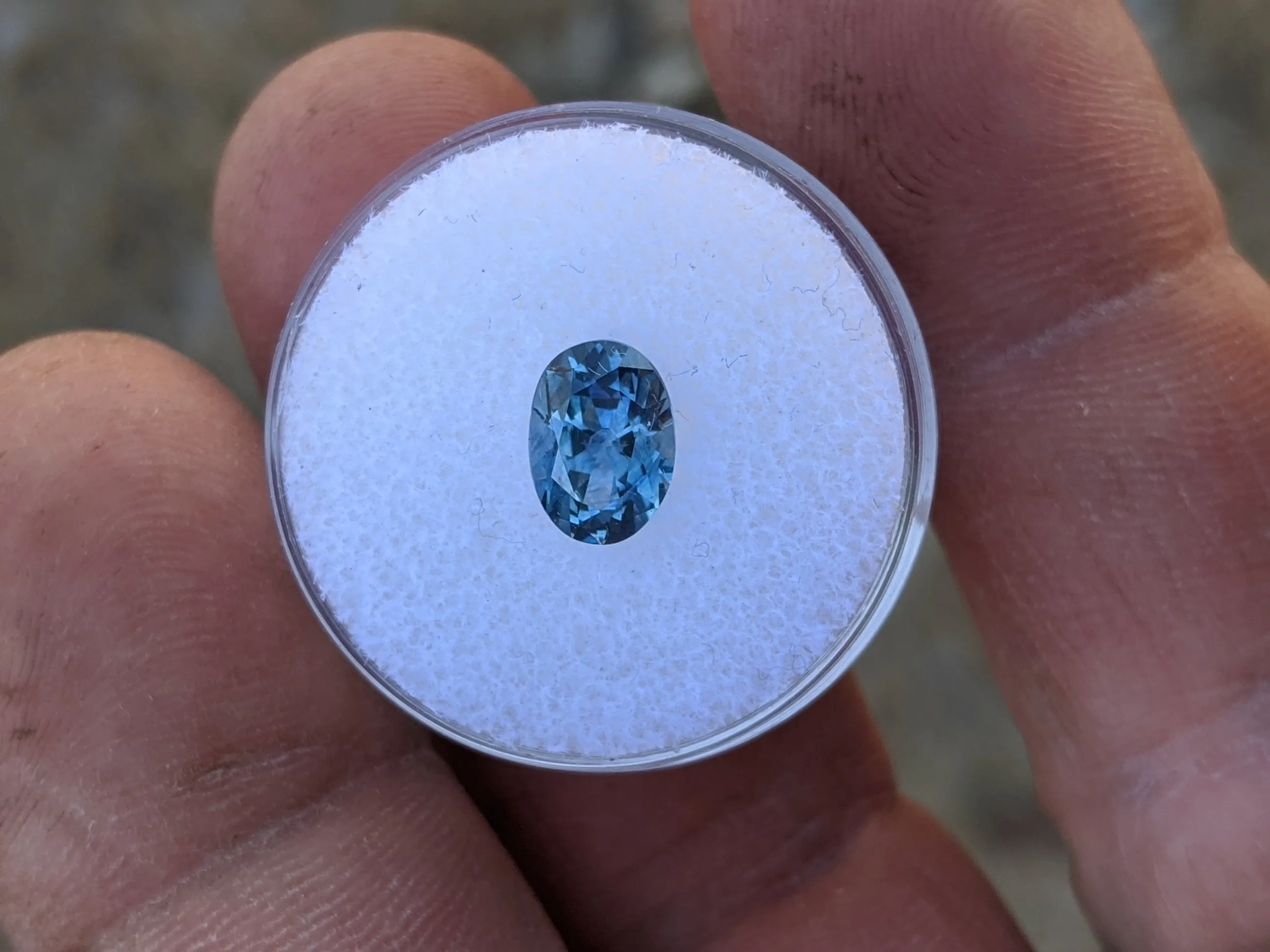 1.86ct Cornflower Blue Sapphire for Sale - High-Quality Gemstone