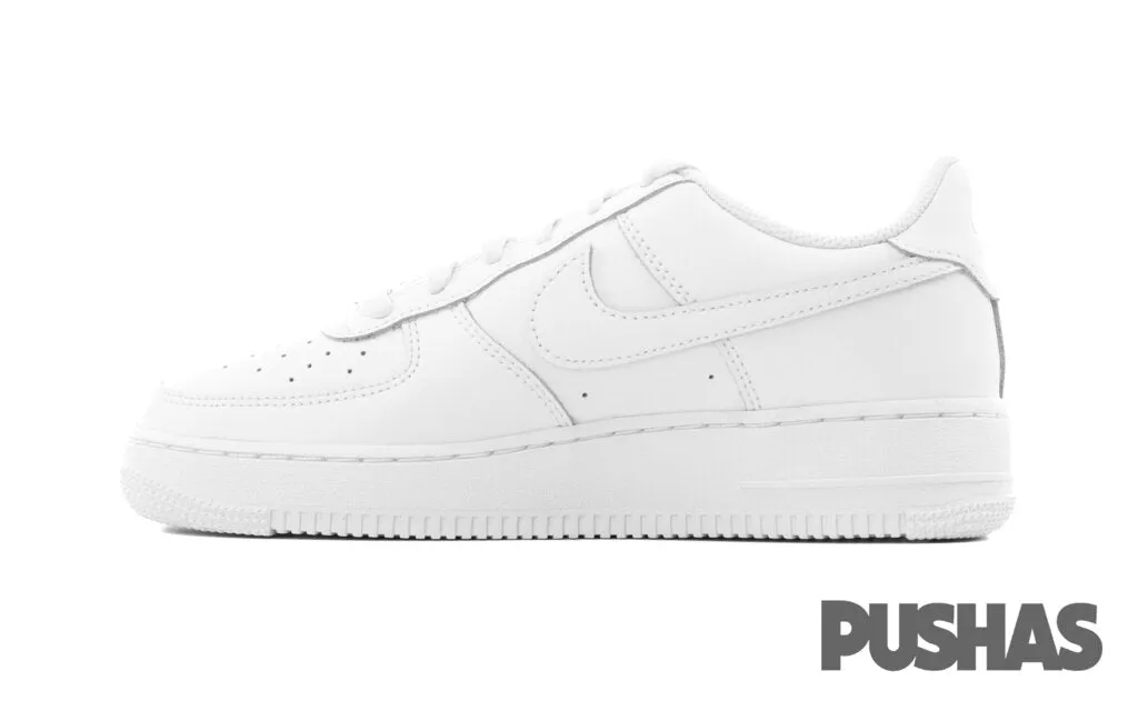 Air Force 1 LE Triple White 2022 - Buy now & rock this classic sneaker