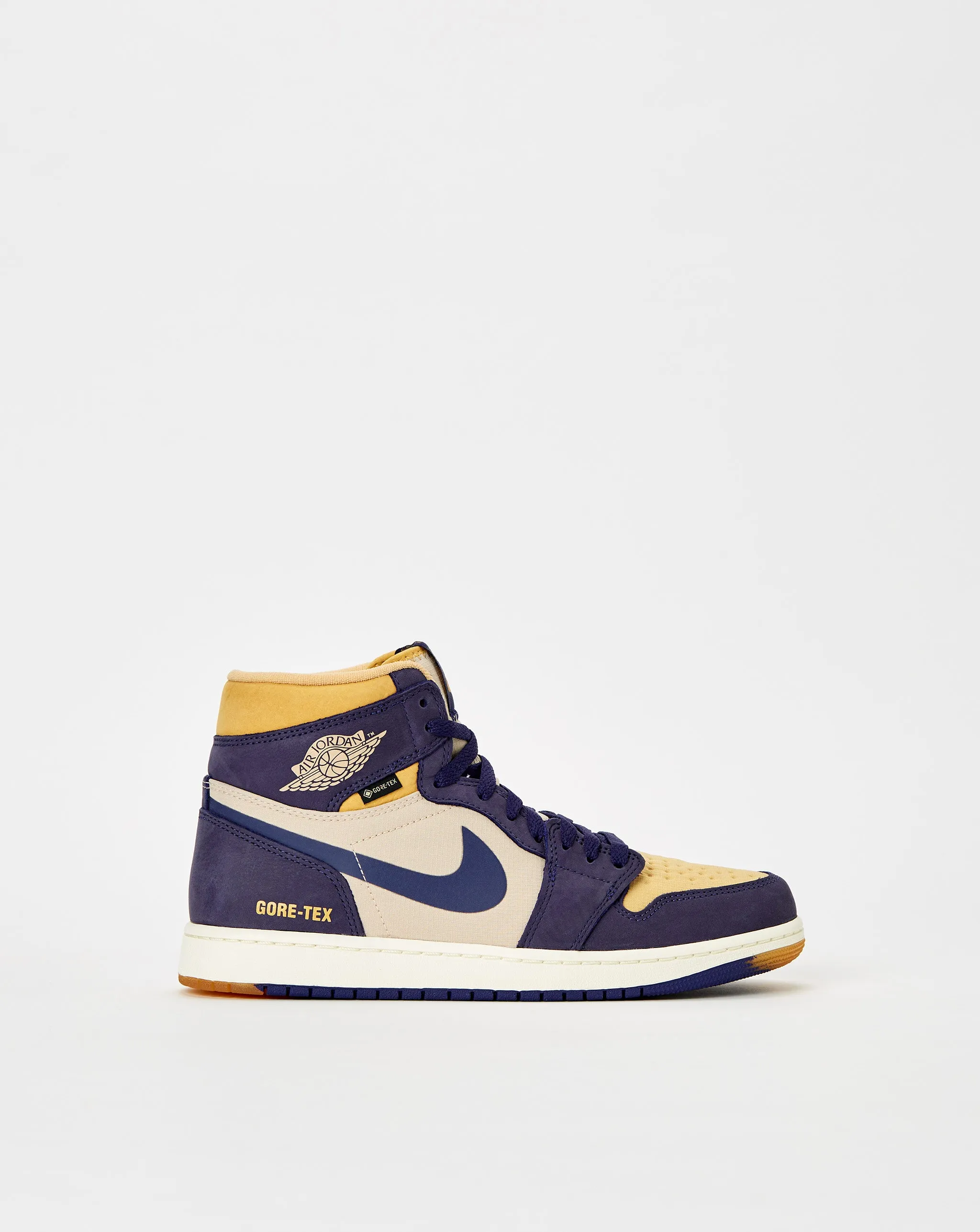 Air Jordan 1 Element - Affordable sneakers for men and women with a classic design.