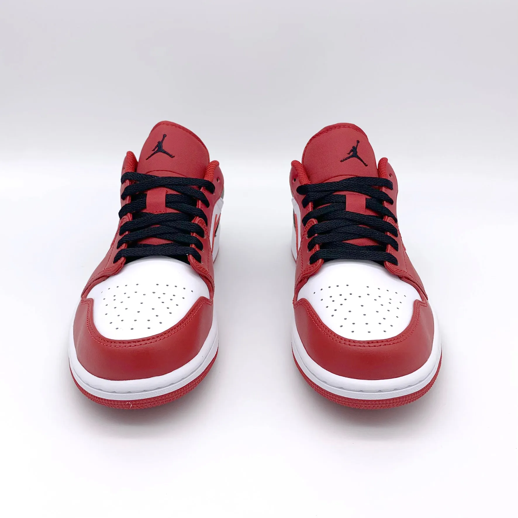 Air Jordan 1 Low Bulls