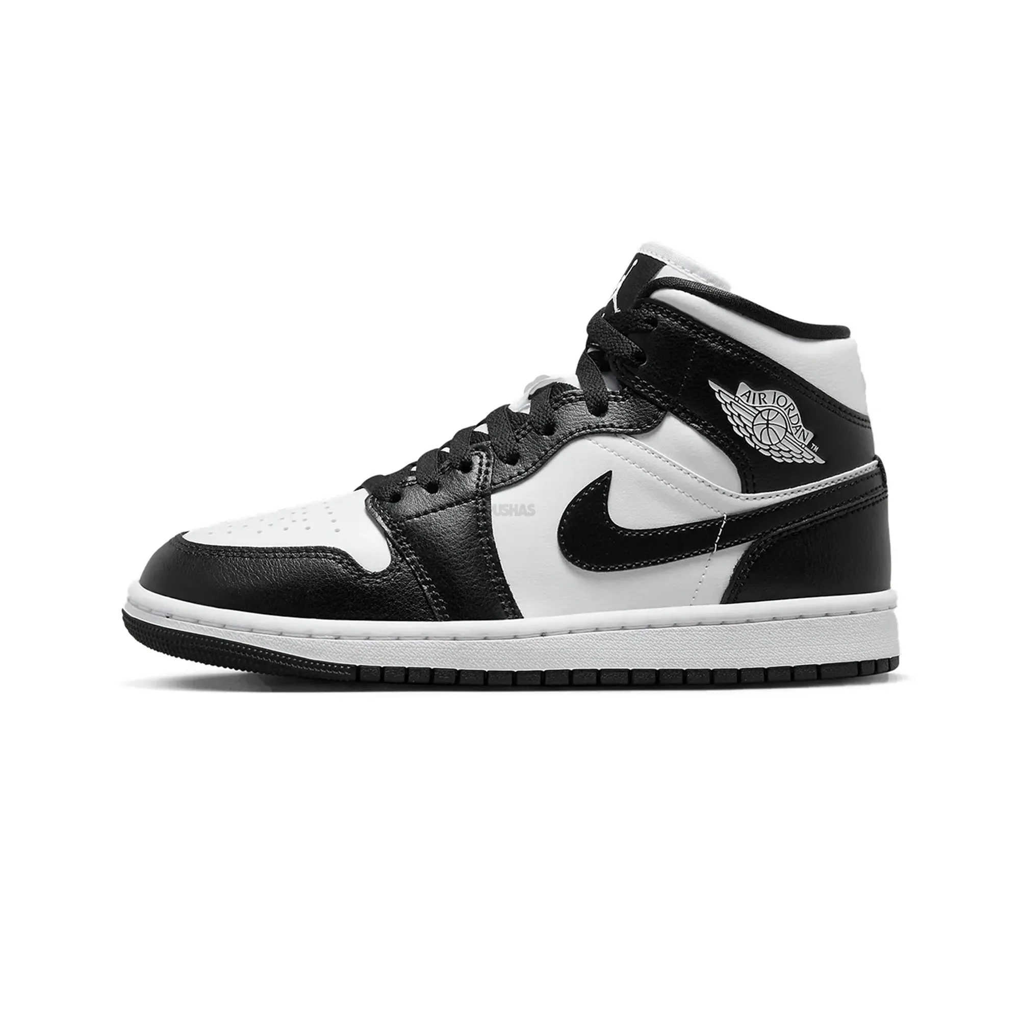 Air Jordan 1 Mid 'Panda' Women's sneakers 2023.