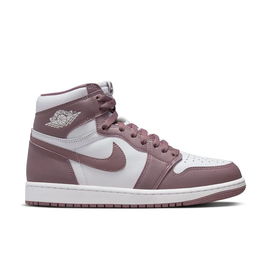 Air Jordan 1 Retro High OG sneakers with style code DZ5485-105.