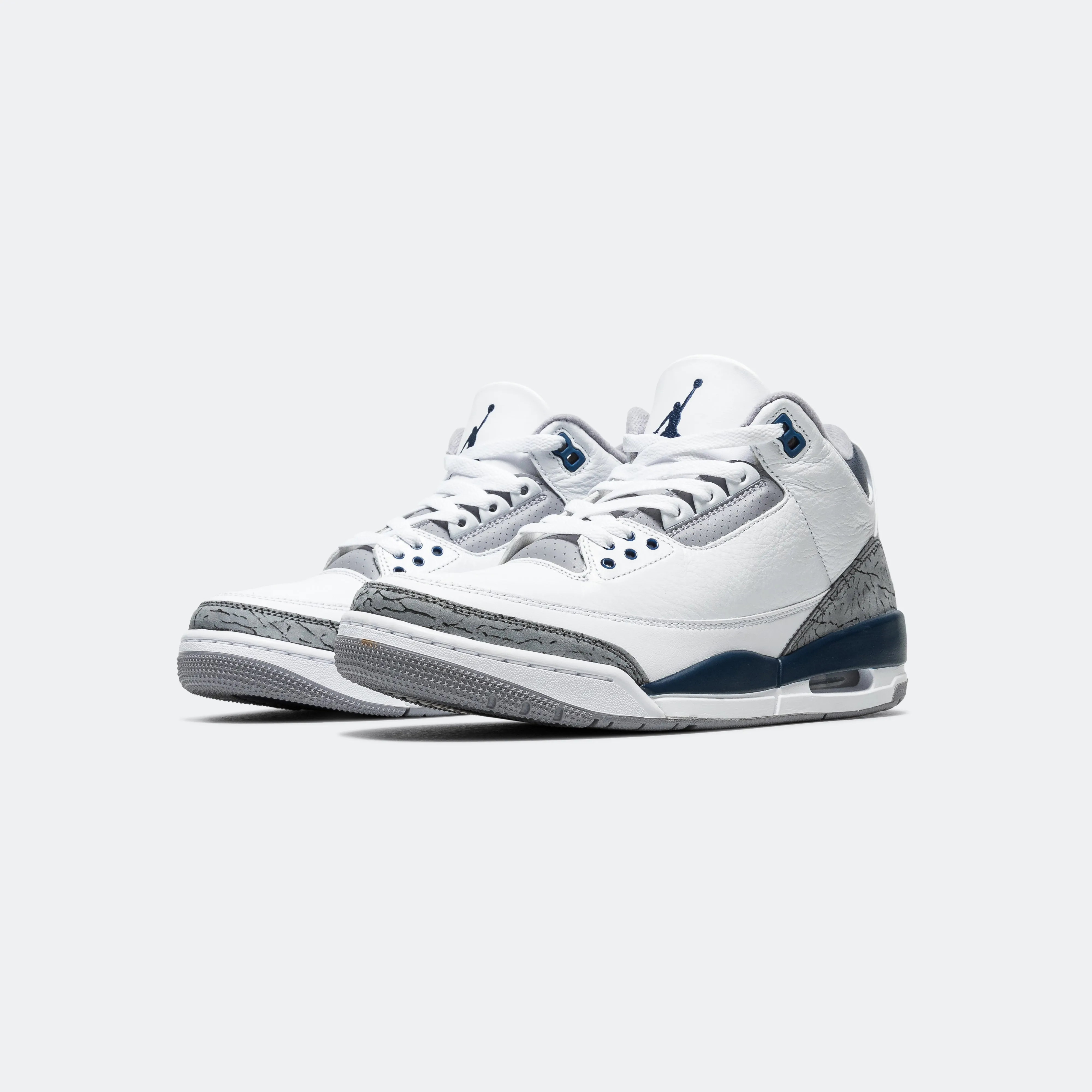 Air Jordan 3 Retro - White/Navy-Cement Grey