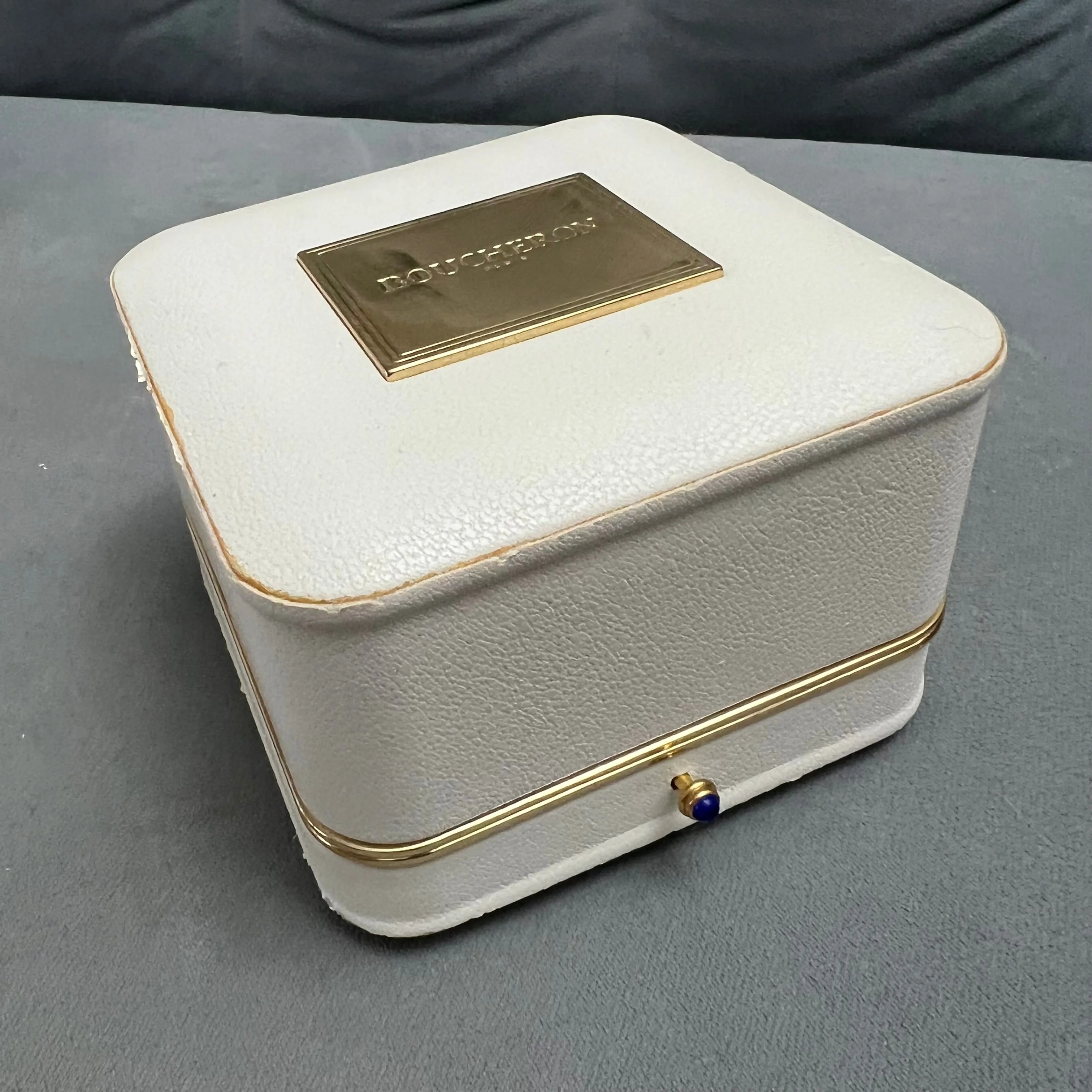 BOUCHERON Jewelry Box 4.90x4.60x3.5 inches