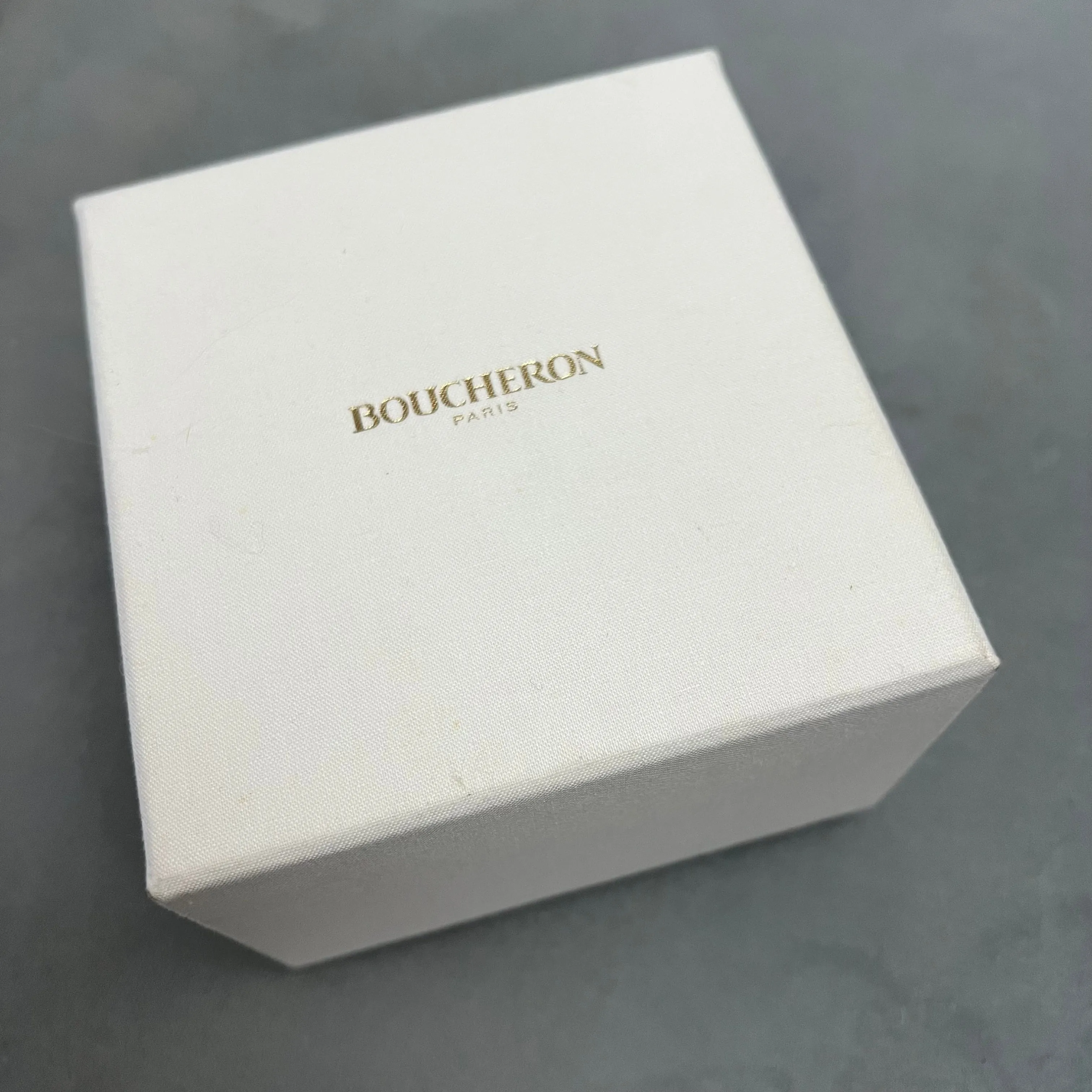 BOUCHERON Jewelry Box 4.90x4.60x3.5 inches