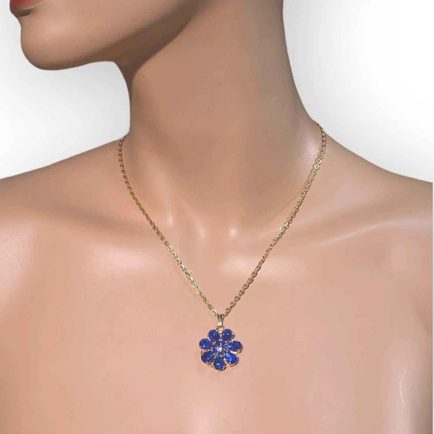 Daisy Pendant Necklace - Crystal Drops - Sapphire and Aquamarine Shades