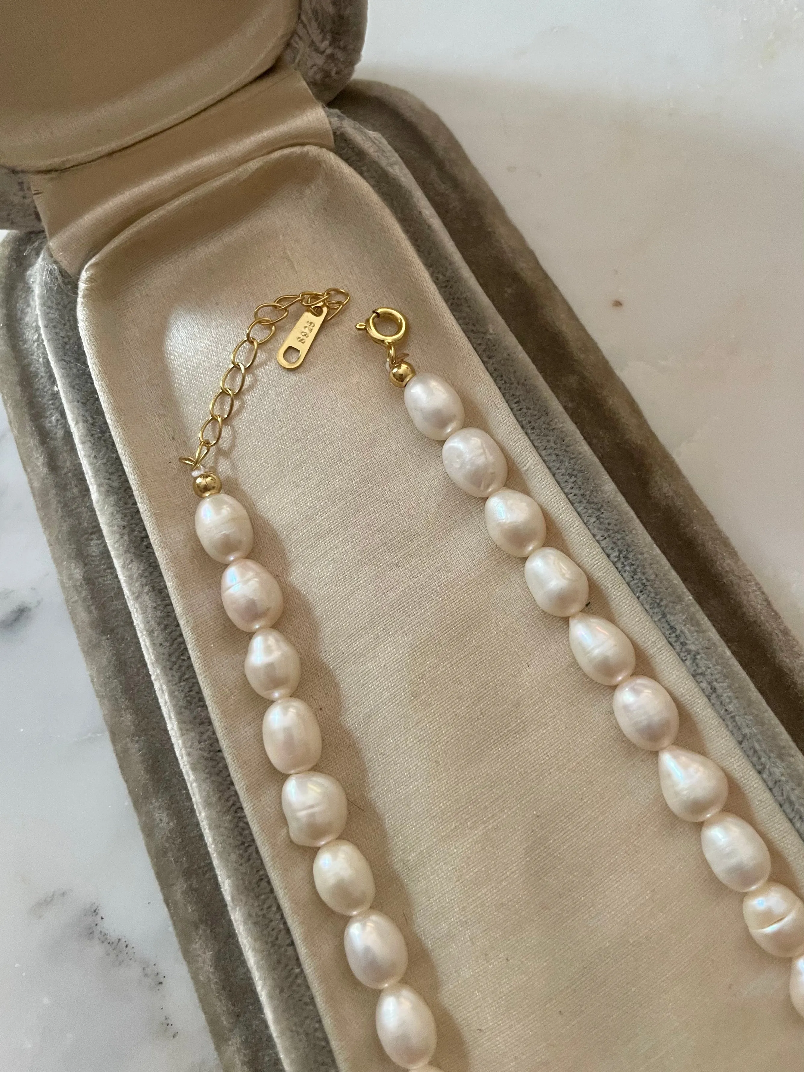 Inez Pearl Choker Necklace