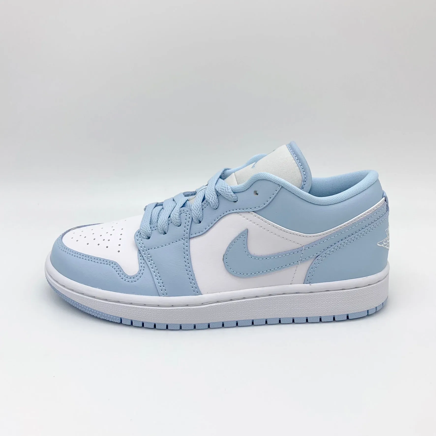 Jordan 1 Low Aluminum shoes