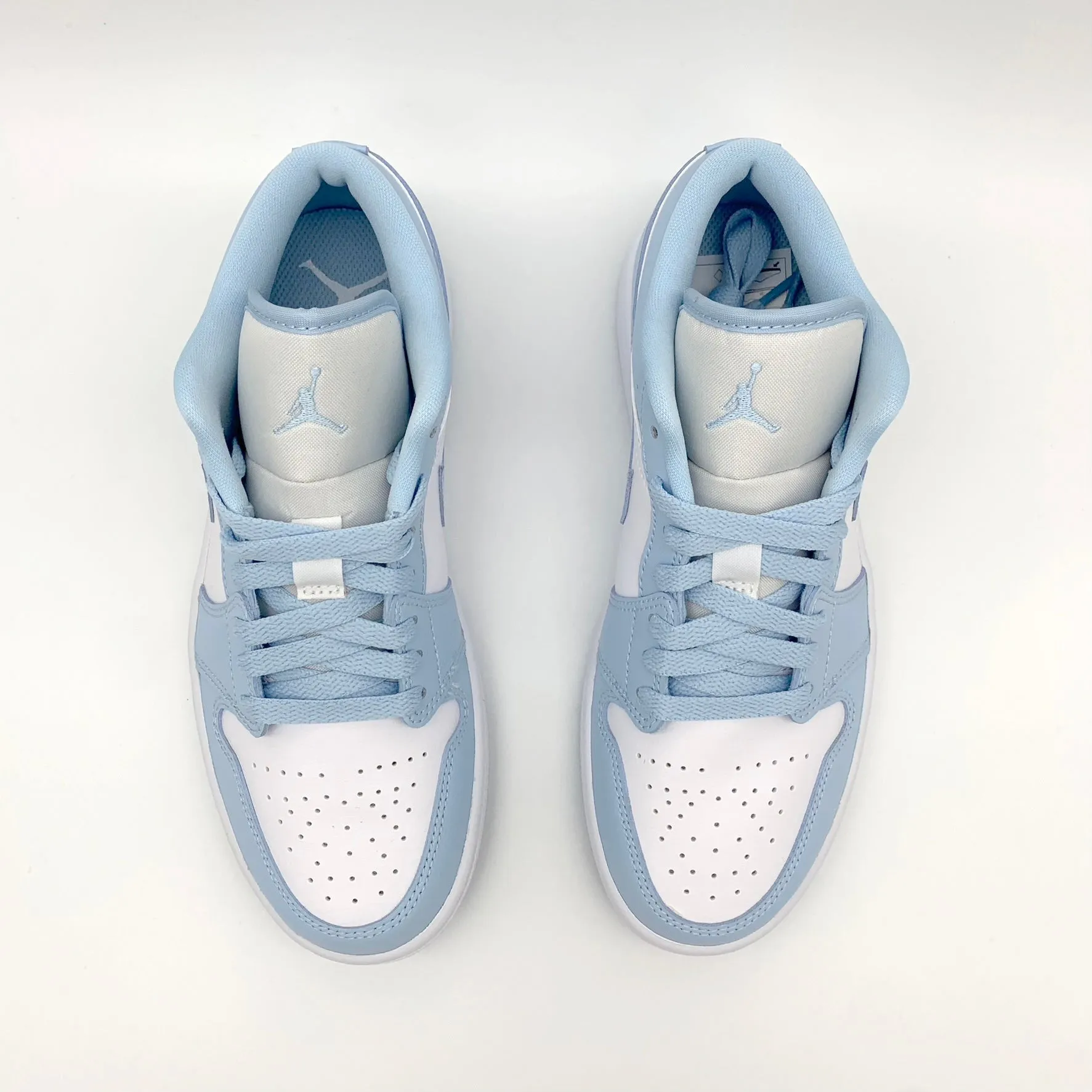 Jordan 1 Low Aluminum shoes