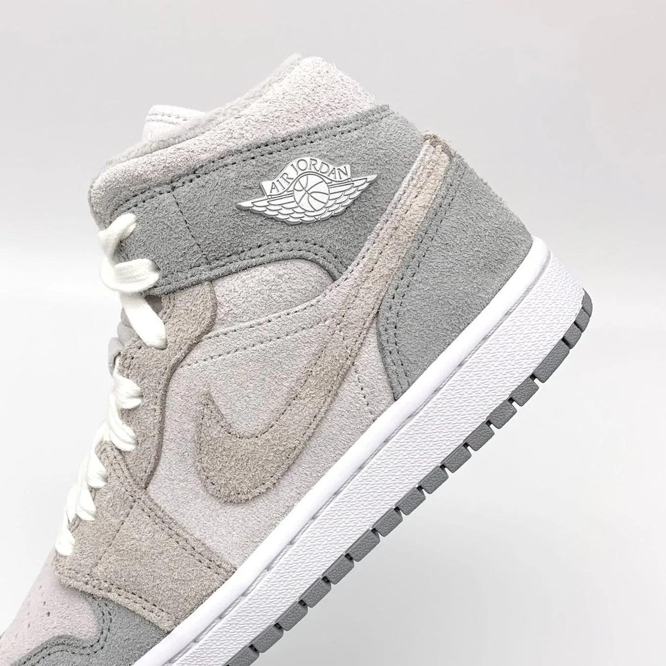 Jordan 1 Mid Particle Grey - Buy Now