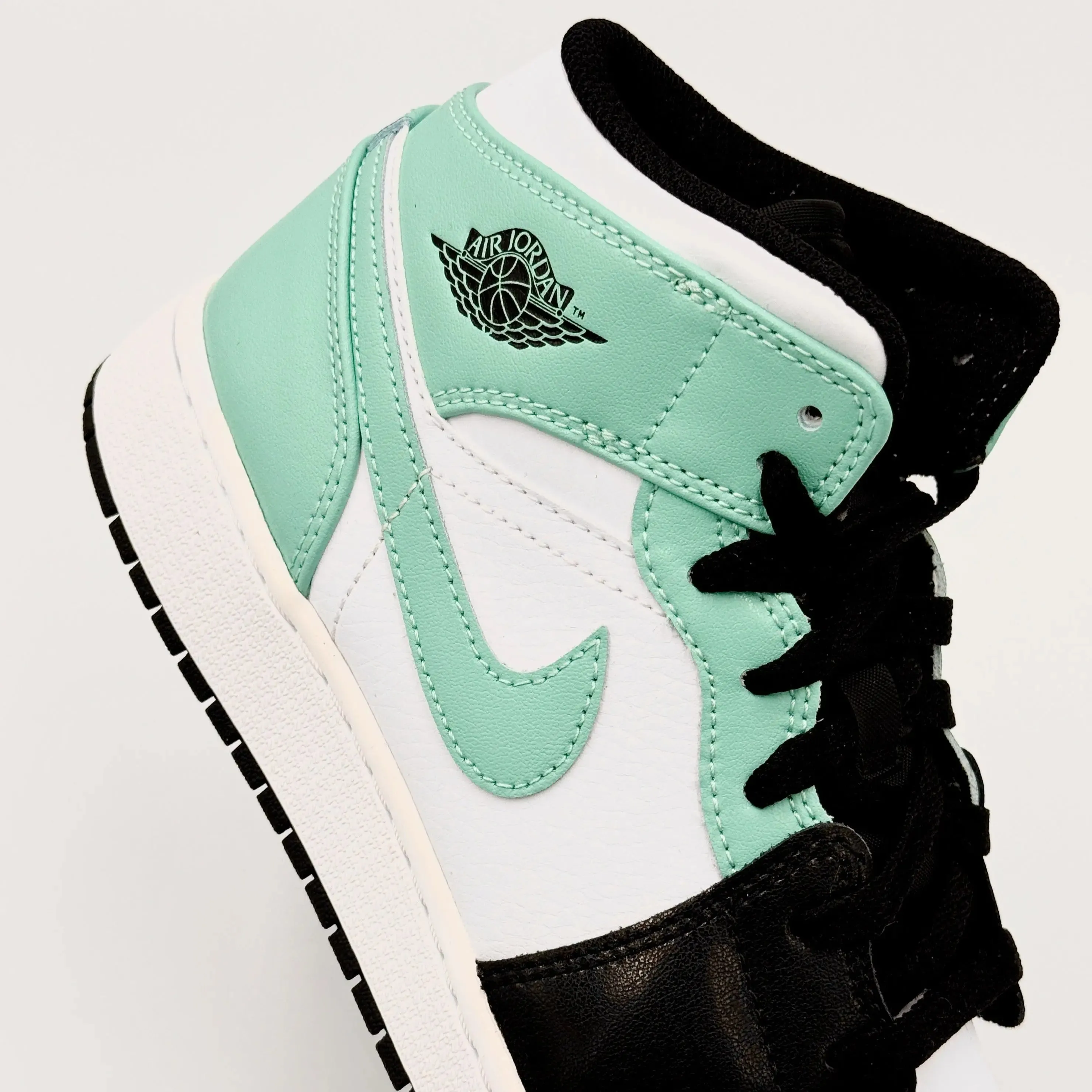 Jordan 1 Mid Tropical Twist Igloo GS