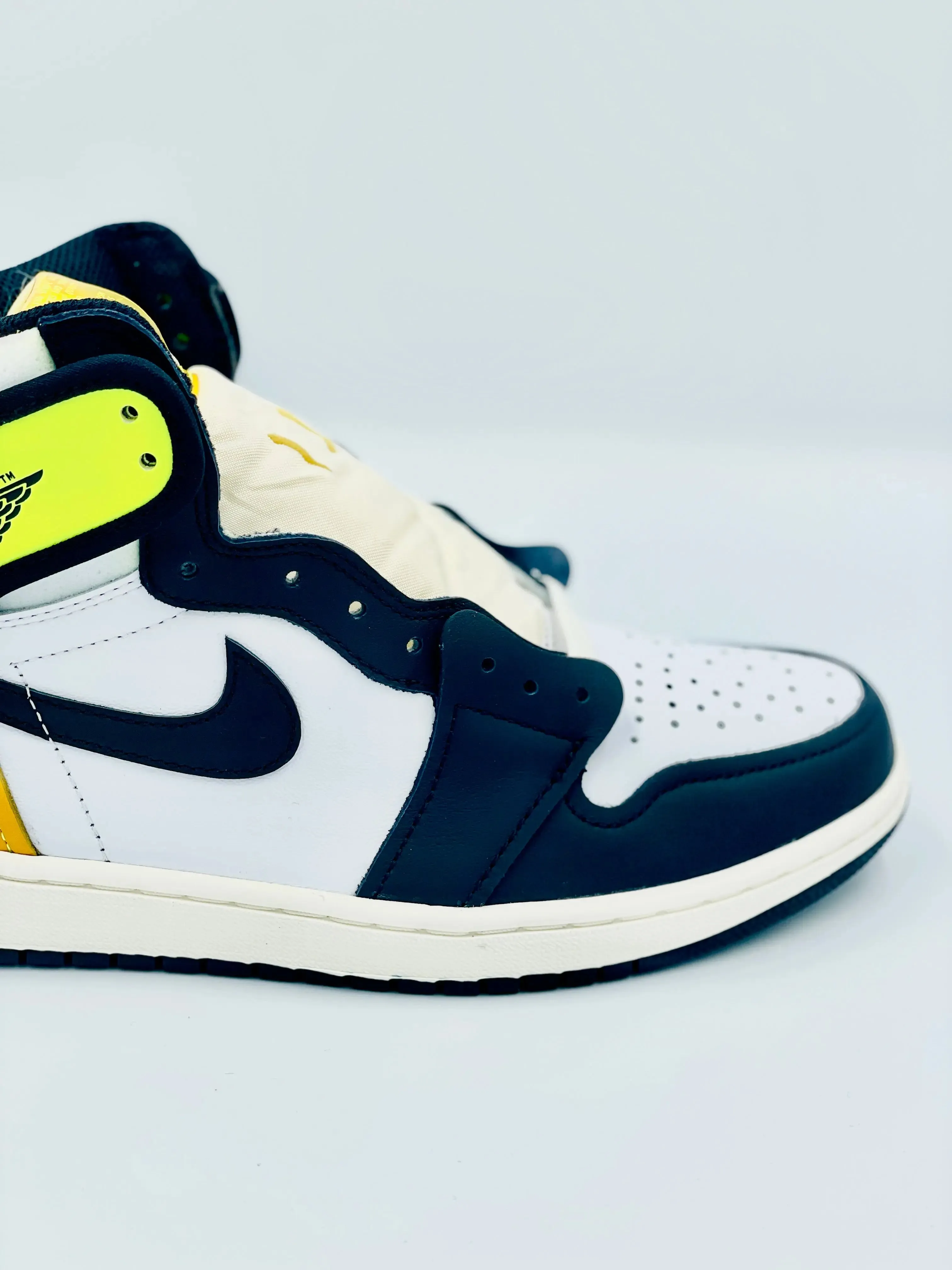 Jordan 1 Volt Gold - Get the Retro High Now