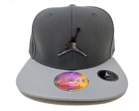 Jordan Boy’s Retro 13 Faux Leather Snapback Cap 8/20 Gray