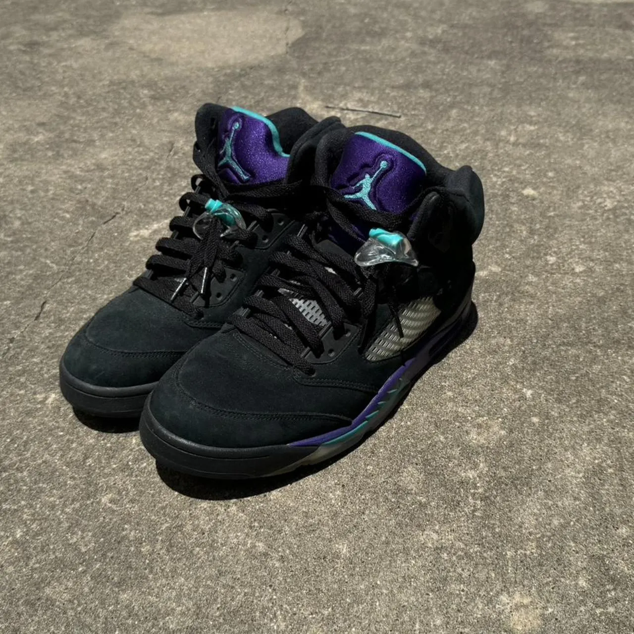 Jordan Men's Black and Purple Trainers