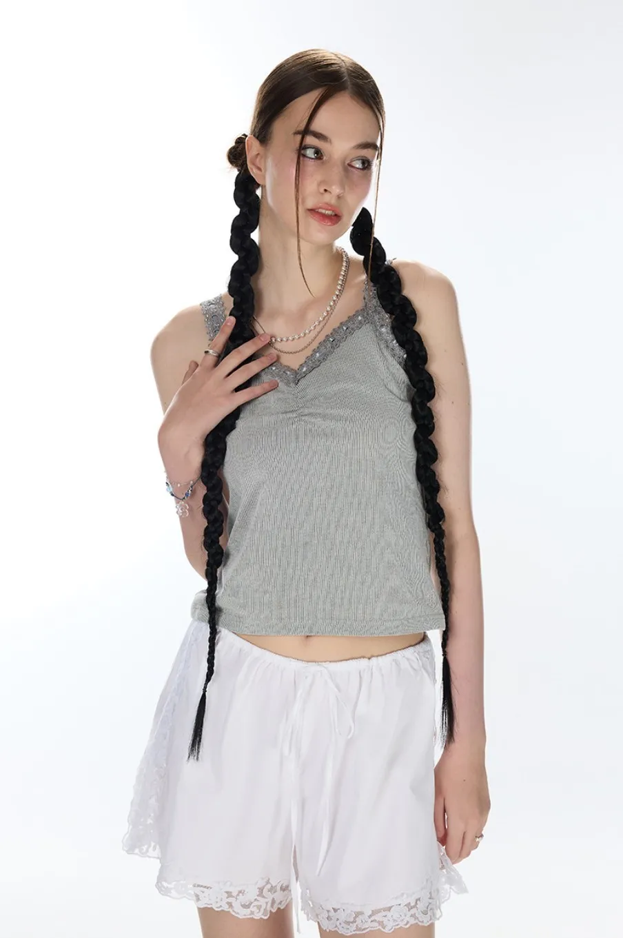 LARTIGENT Sleeveless V-Neck with Lace-up and Flower Patterns - Street Style