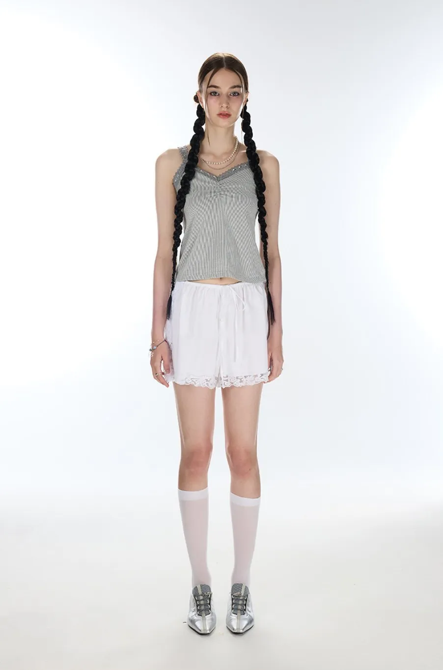 LARTIGENT Sleeveless V-Neck with Lace-up and Flower Patterns - Street Style