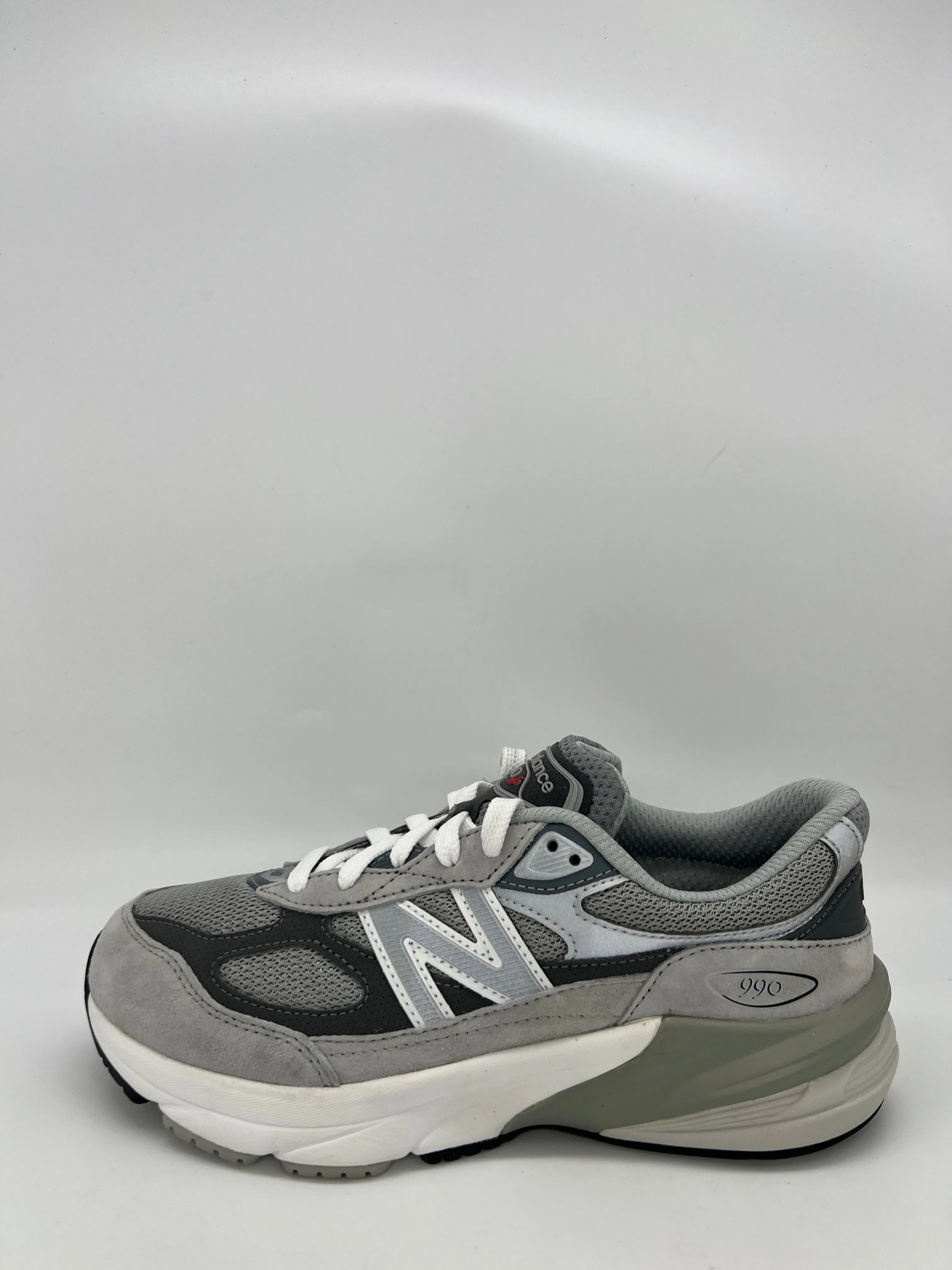 New Balance 990v6 Grey for Kids