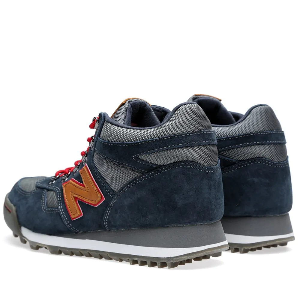 New Balance Navy H710 Sneakers