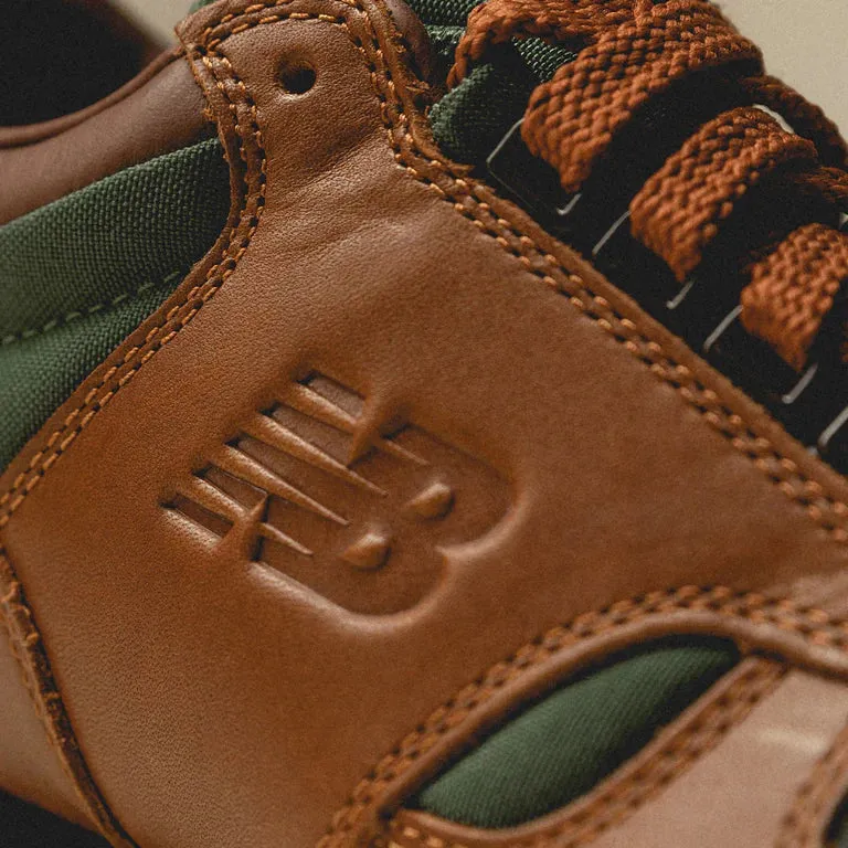 New Balance Rainier Low Brown - Shop now for the best deals