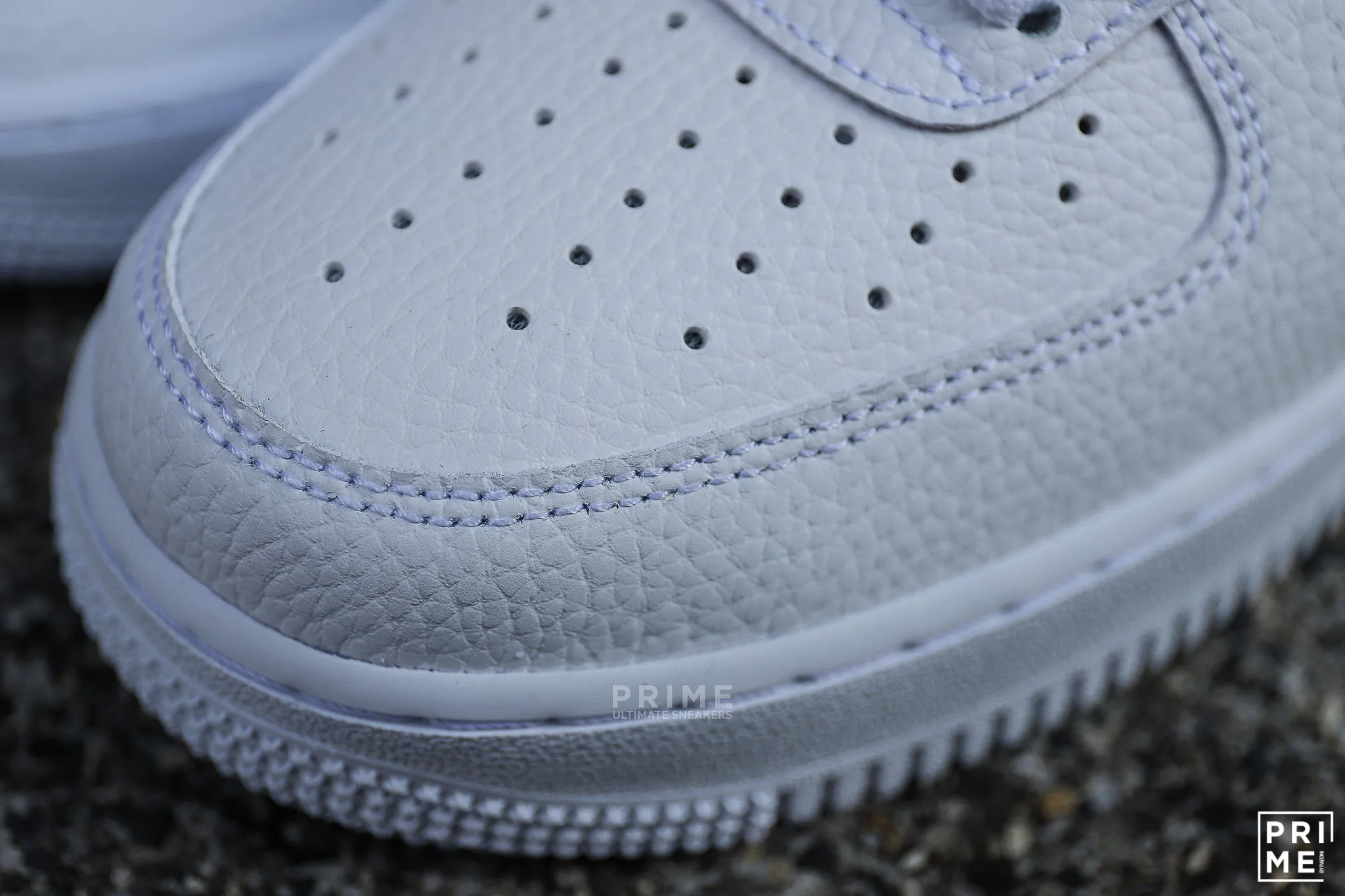 NIKE Air Force 1 07 White Black Pebbled Leather CT2302 100