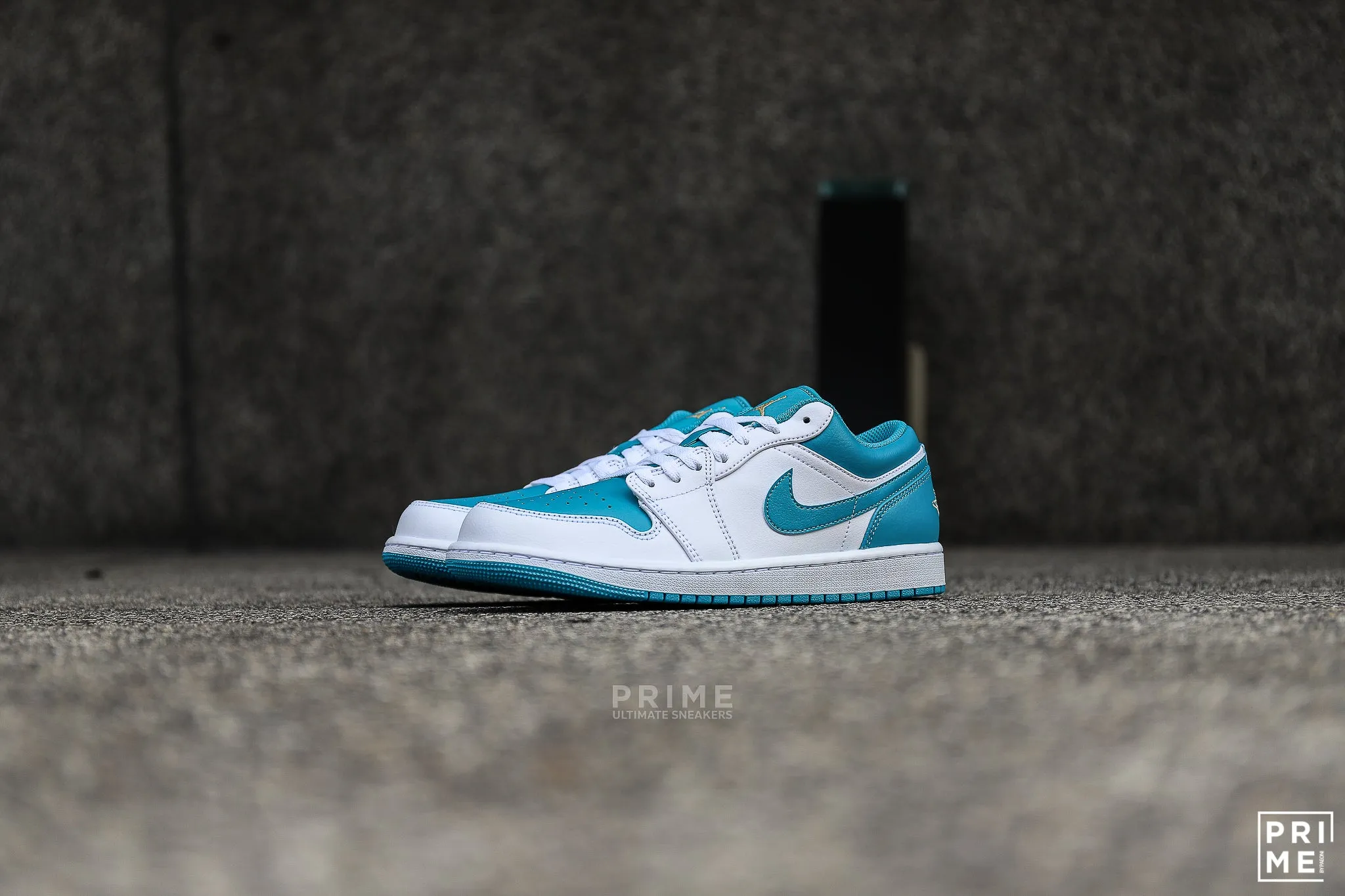 Nike Air Jordan 1 Low Aquatone shoes - Product code 553558 174