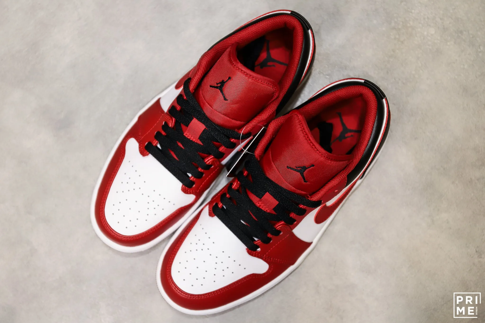 Nike Air Jordan 1 Low Bulls 553558 163