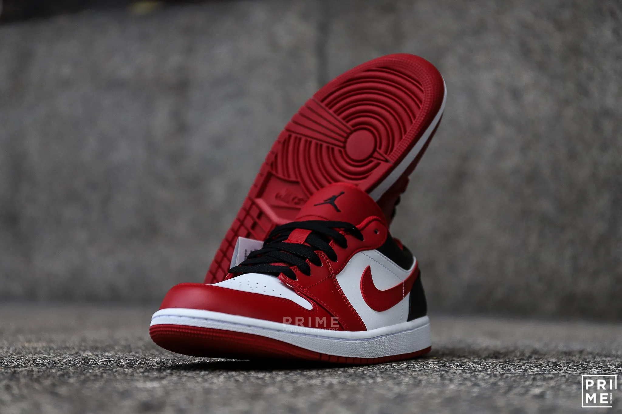 Nike Air Jordan 1 Low Bulls 553558 163