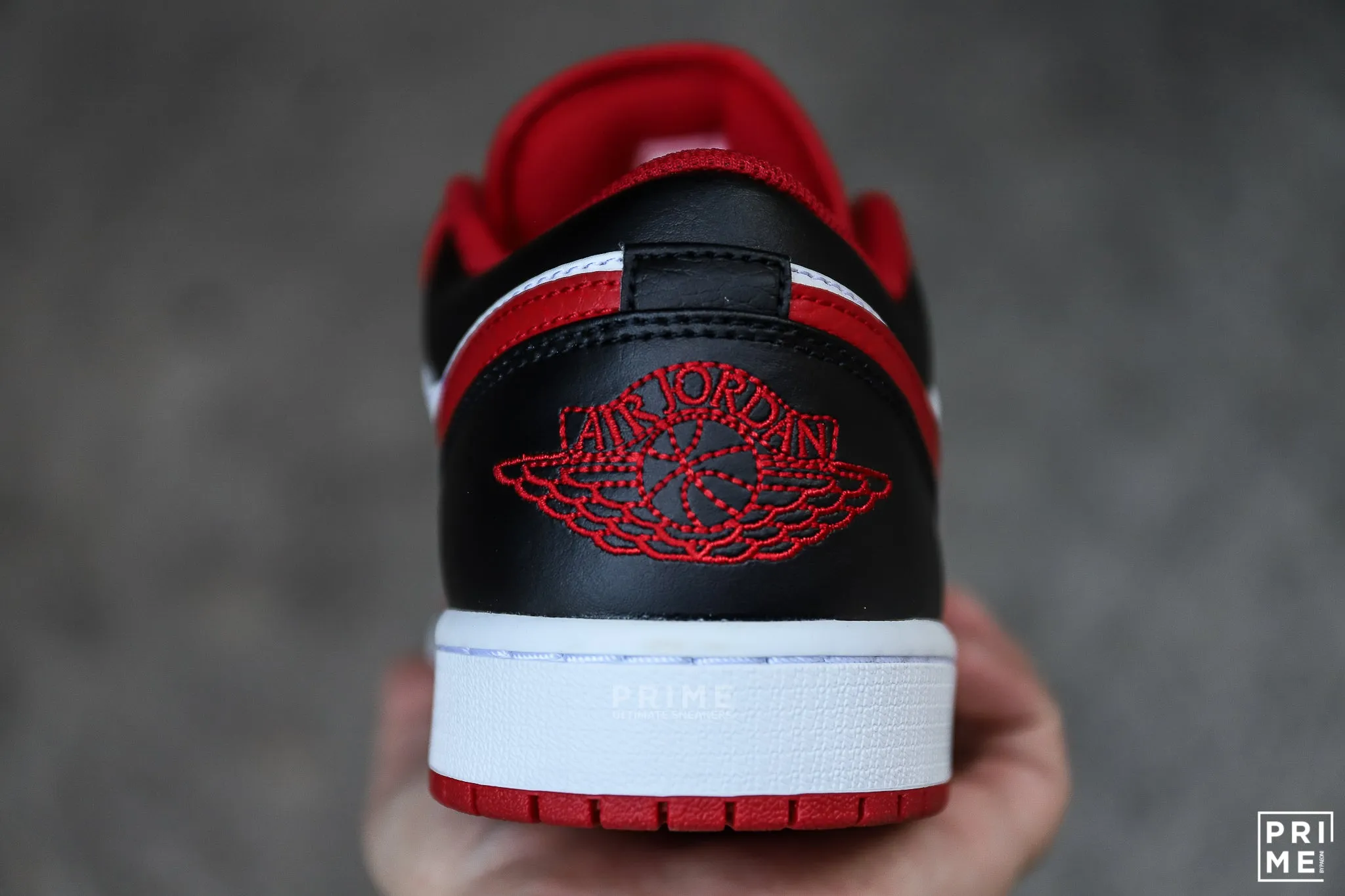 Nike Air Jordan 1 Low Bulls 553558 163