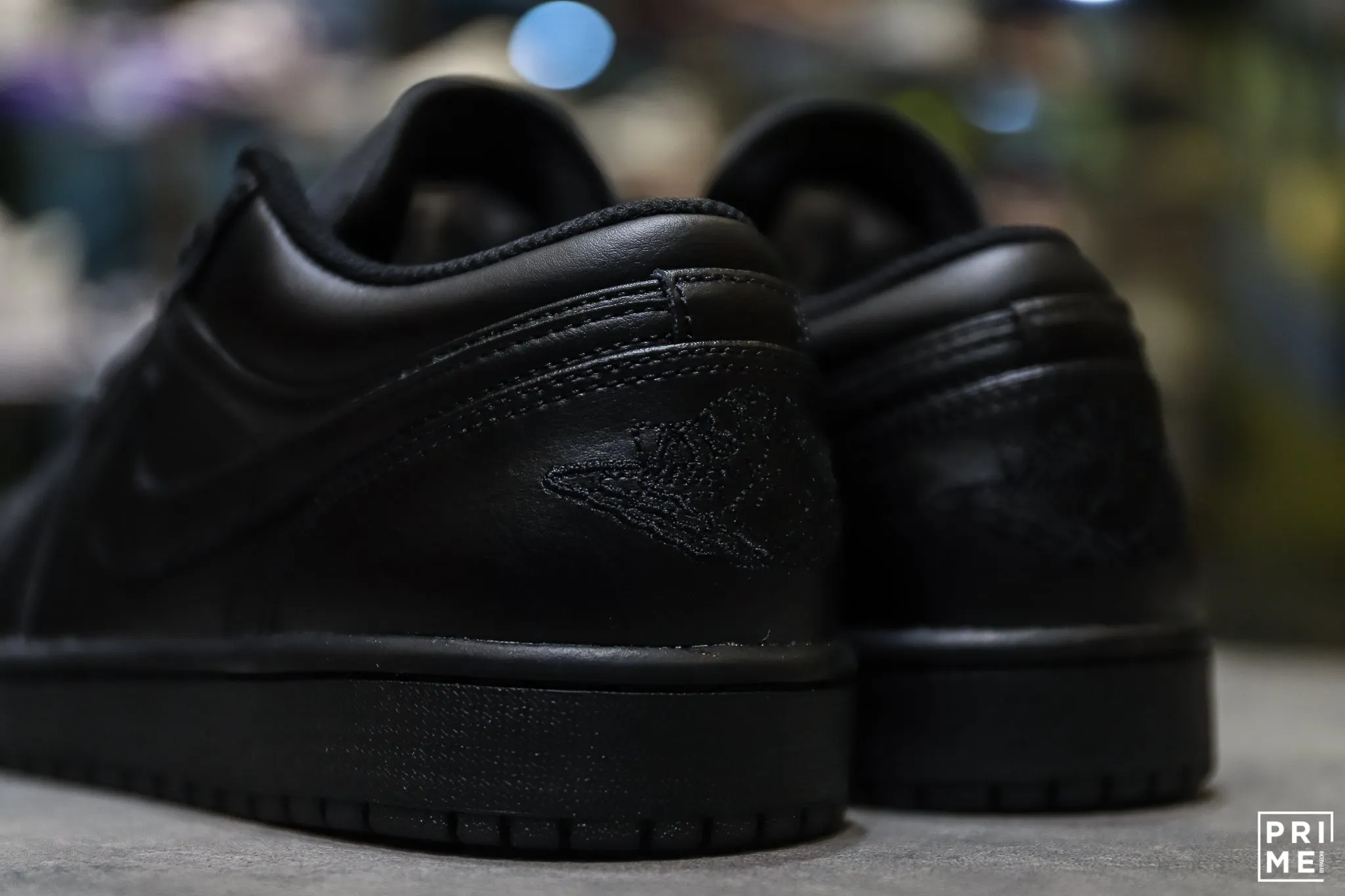 Nike Air Jordan 1 Low Triple Black - 553558 093