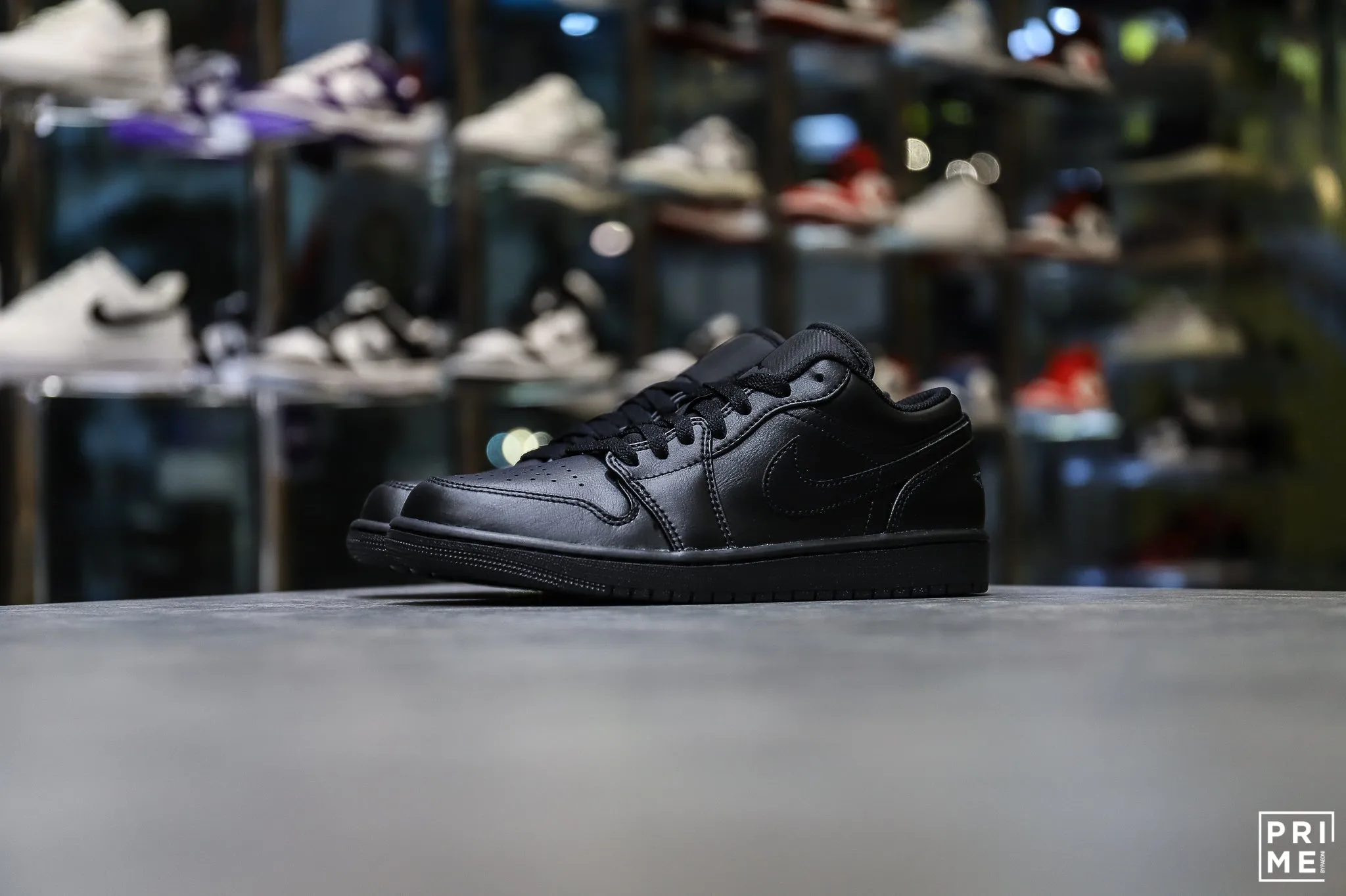 Nike Air Jordan 1 Low Triple Black - 553558 093