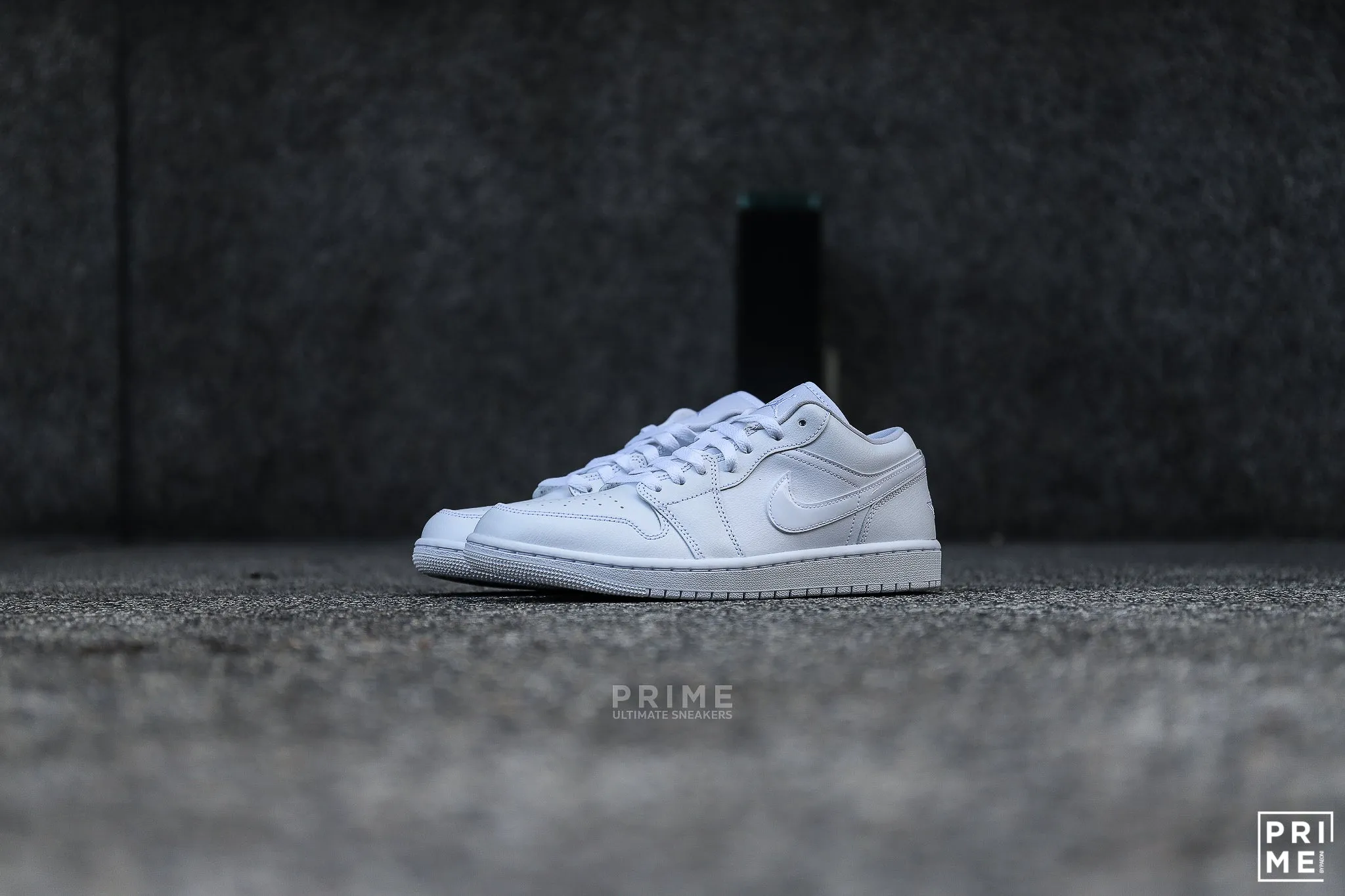 Nike Air Jordan 1 Low Triple White, DV0990 111.