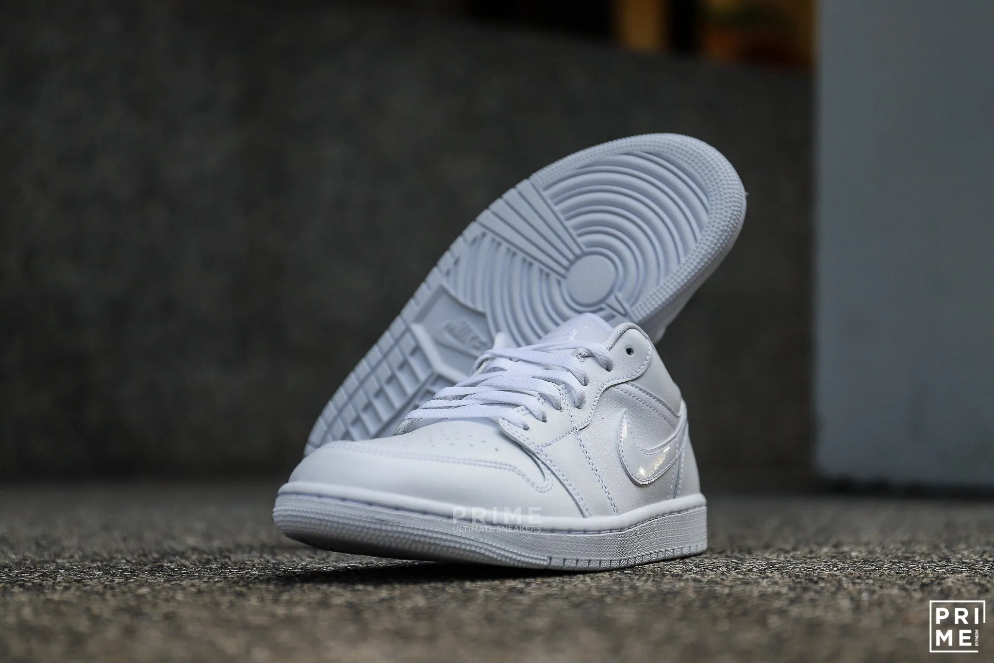 Nike Air Jordan 1 Low Triple White, DV0990 111.