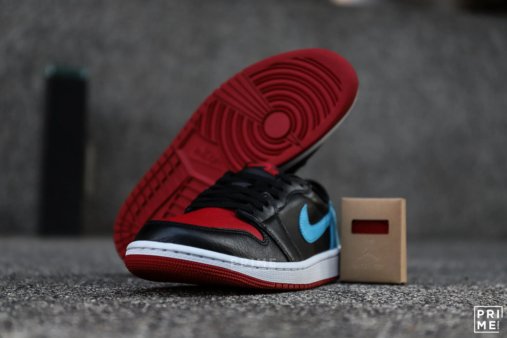 Nike Air Jordan 1 Low W OG UNC to Chicago CZ0775 046 - Google SEO result.