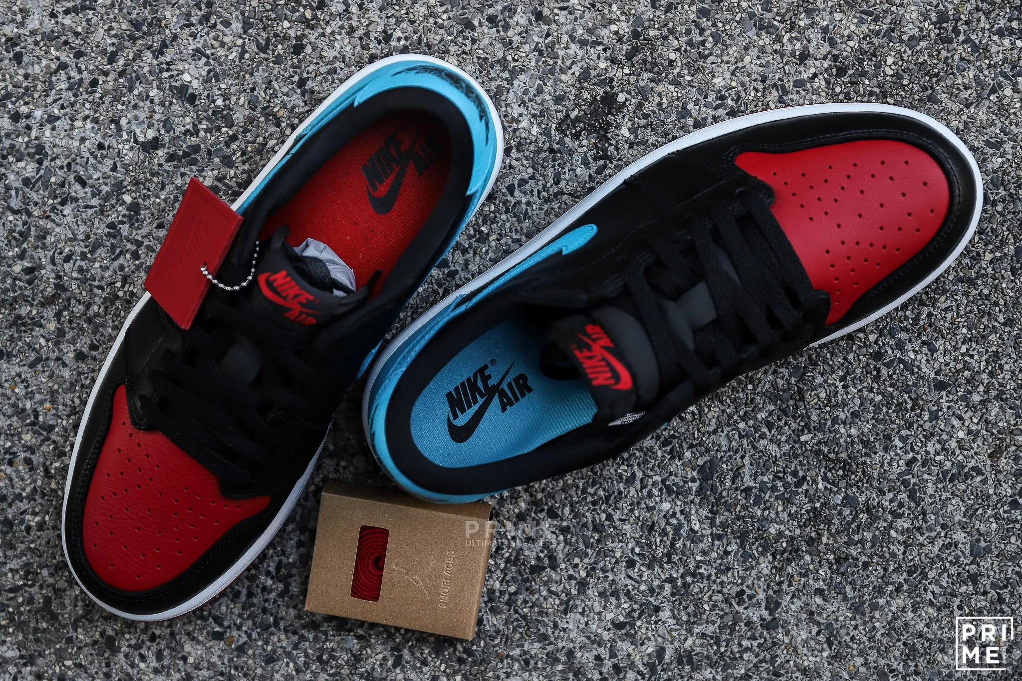 Nike Air Jordan 1 Low W OG UNC to Chicago CZ0775 046 - Google SEO result.