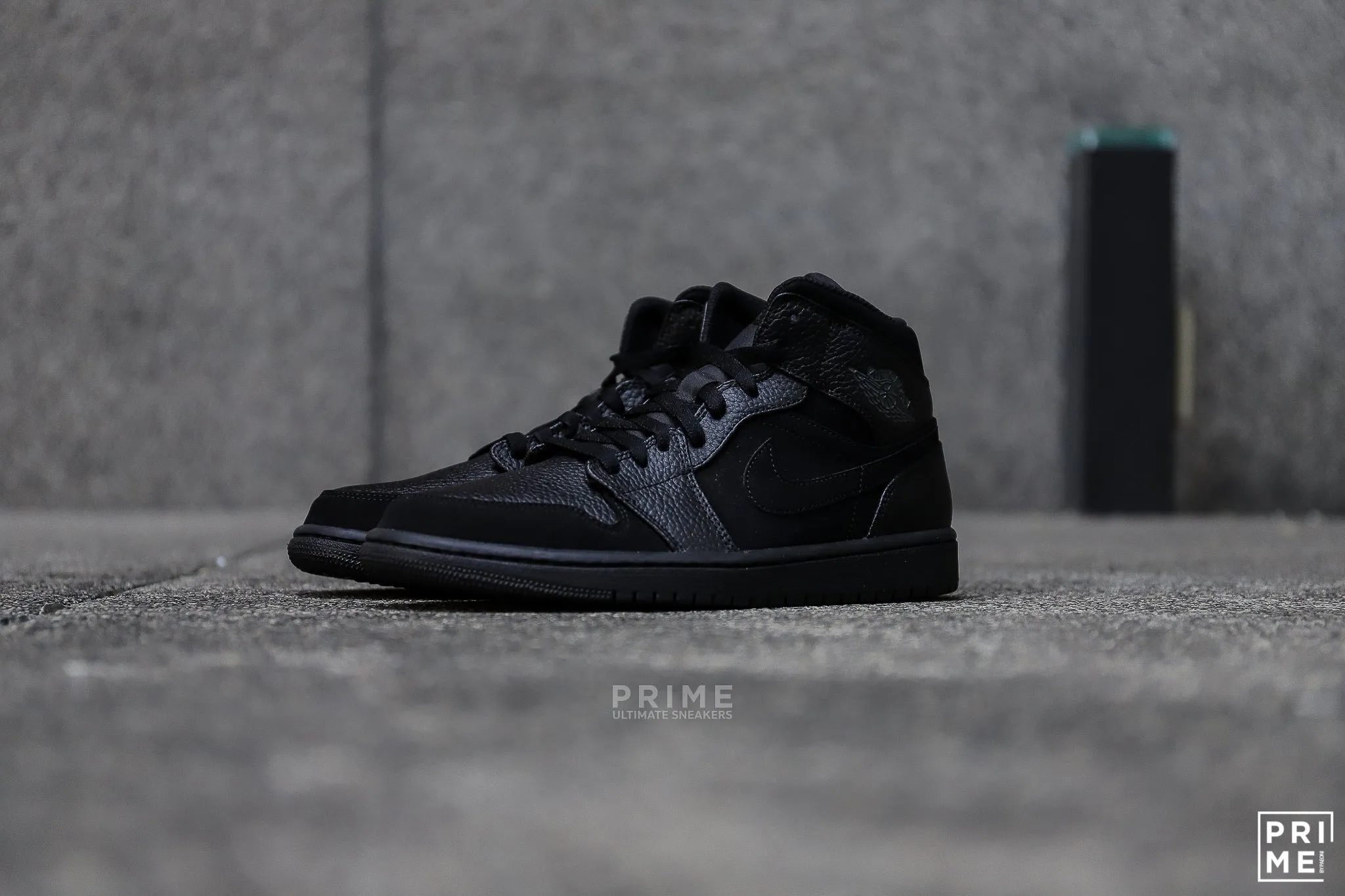 Nike Air Jordan 1 Mid Black - Dark Smoke Grey-Black (Style Code: 554724064)