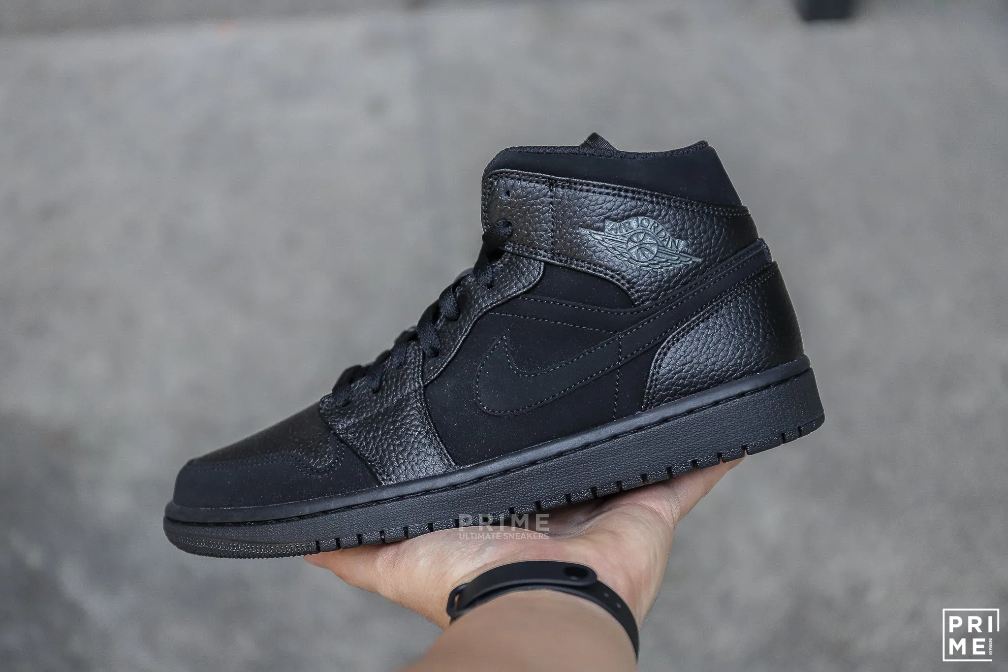 Nike Air Jordan 1 Mid Black - Dark Smoke Grey-Black (Style Code: 554724064)