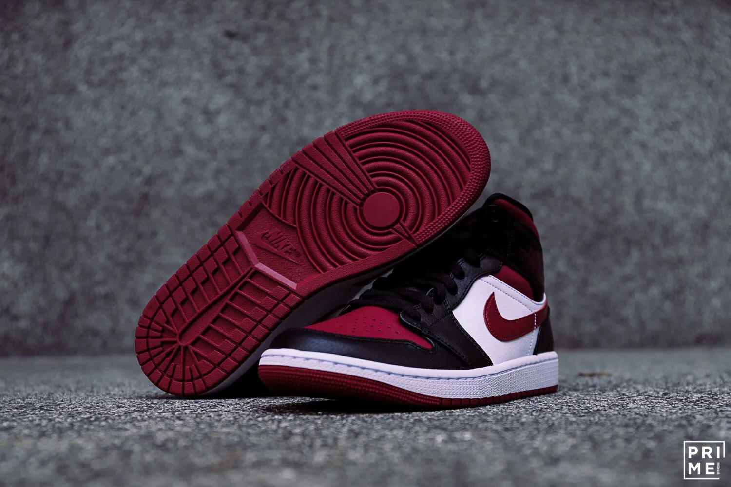 Nike Air Jordan 1 MID BLACK NOBLE RED WHITE 554724 066 for sale