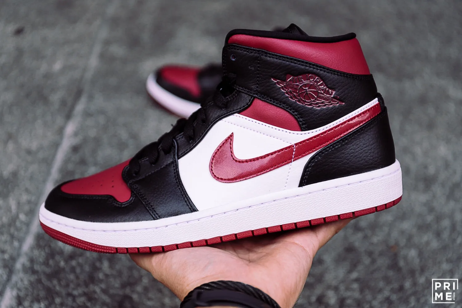 Nike Air Jordan 1 MID BLACK NOBLE RED WHITE 554724 066 for sale