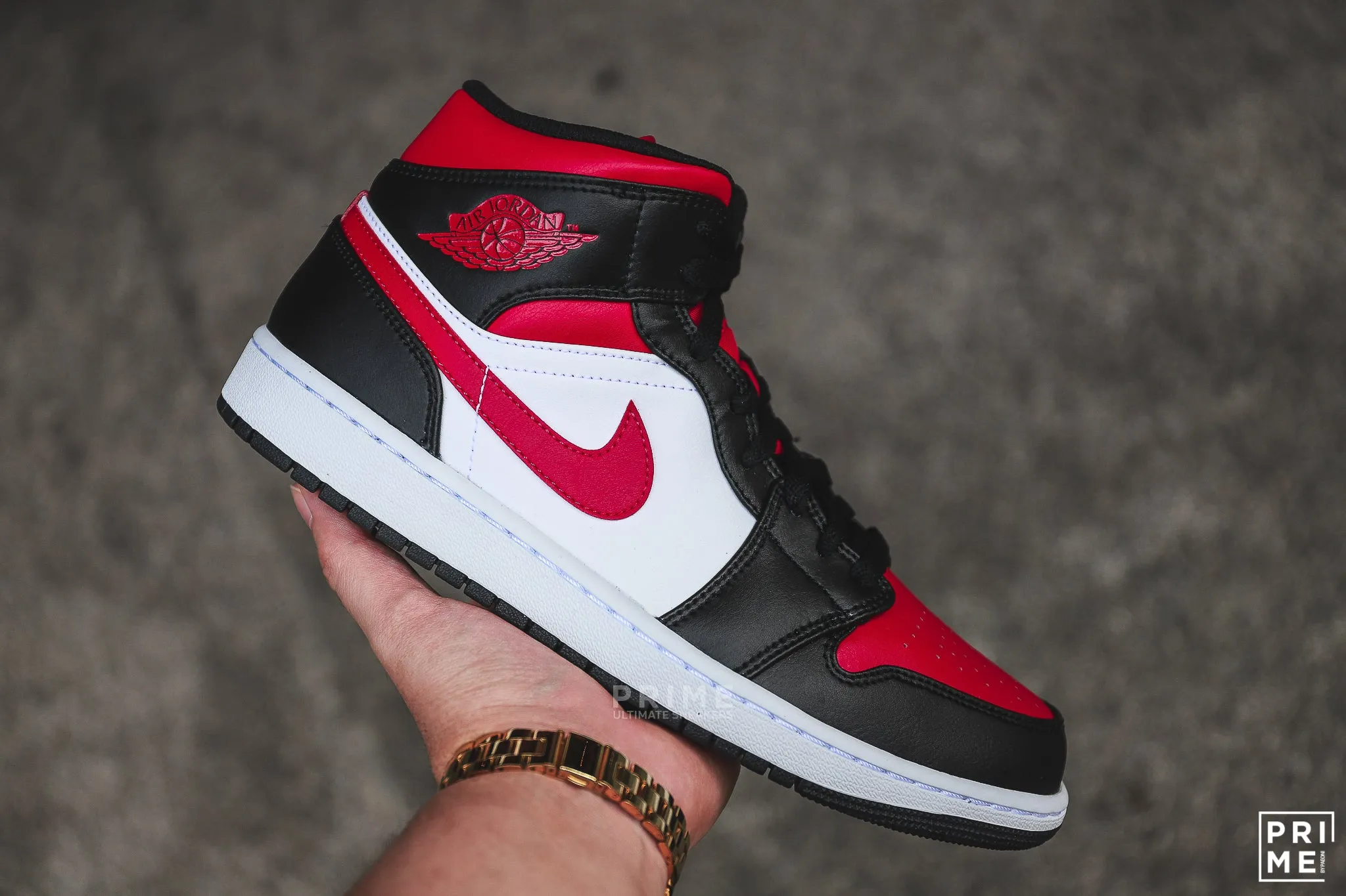 Nike Air Jordan 1 MID Bred Toe Black / Fire Red White shoe (554724 079)