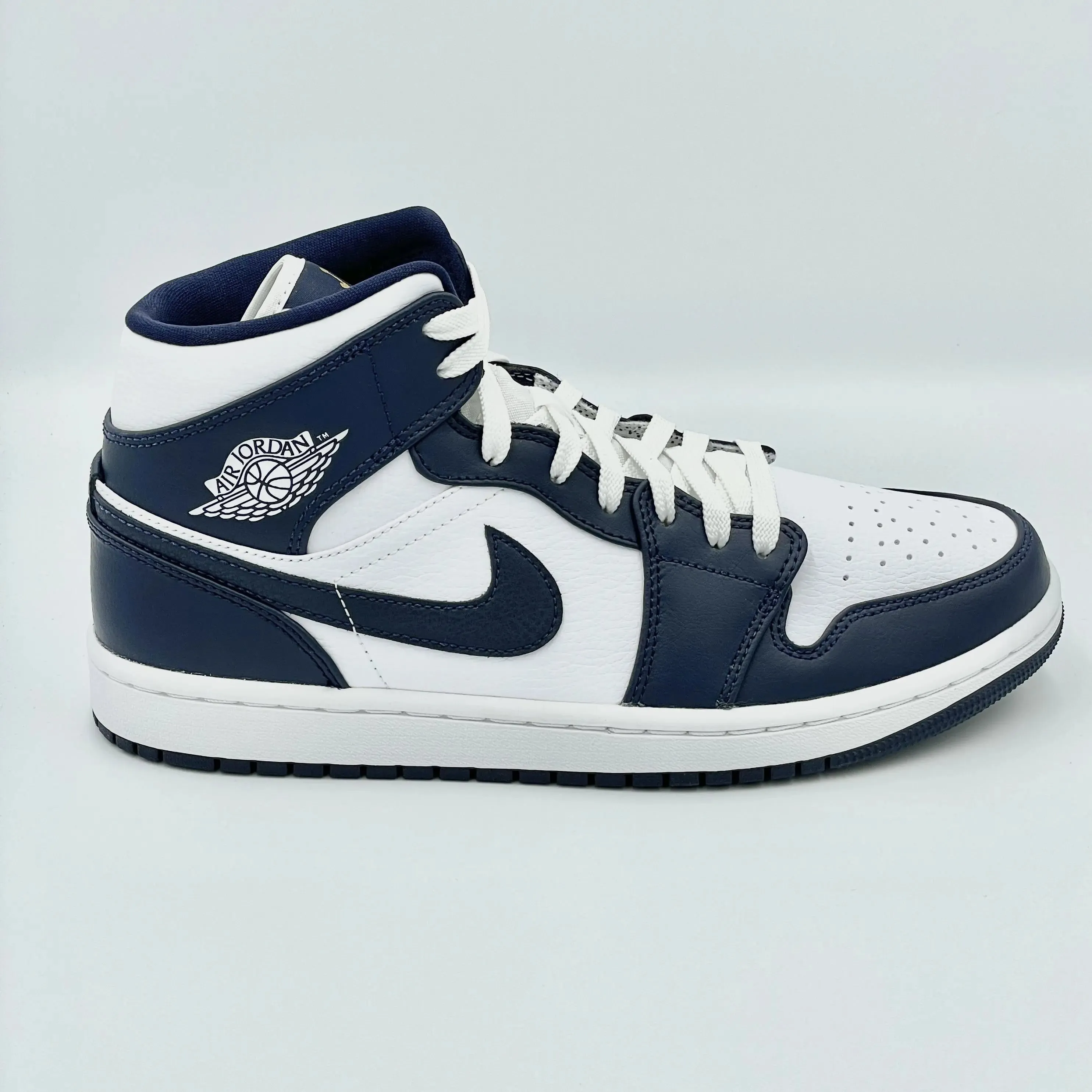 Nike Air Jordan 1 Mid White Obsidian