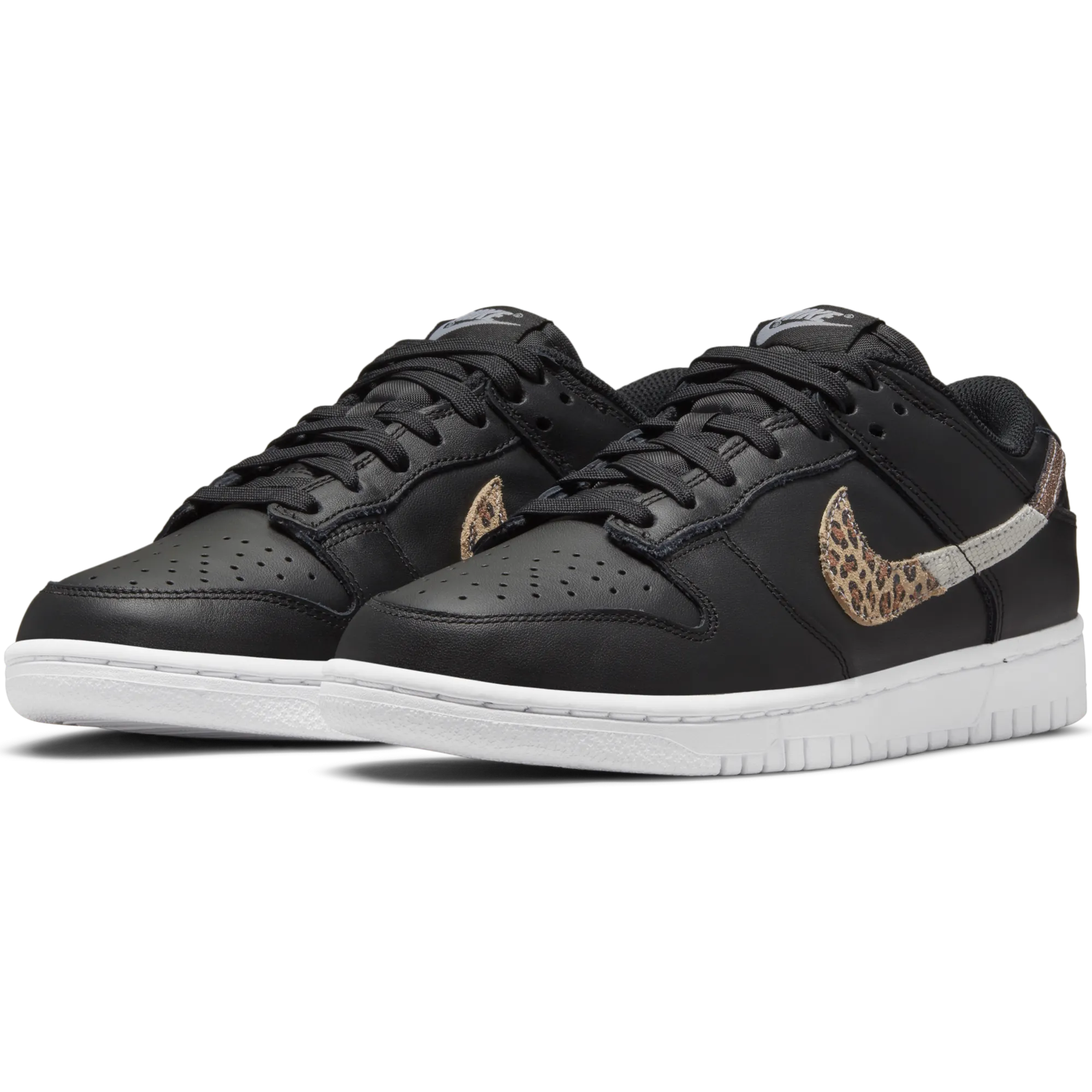 Nike Dunk Low SE for Women.