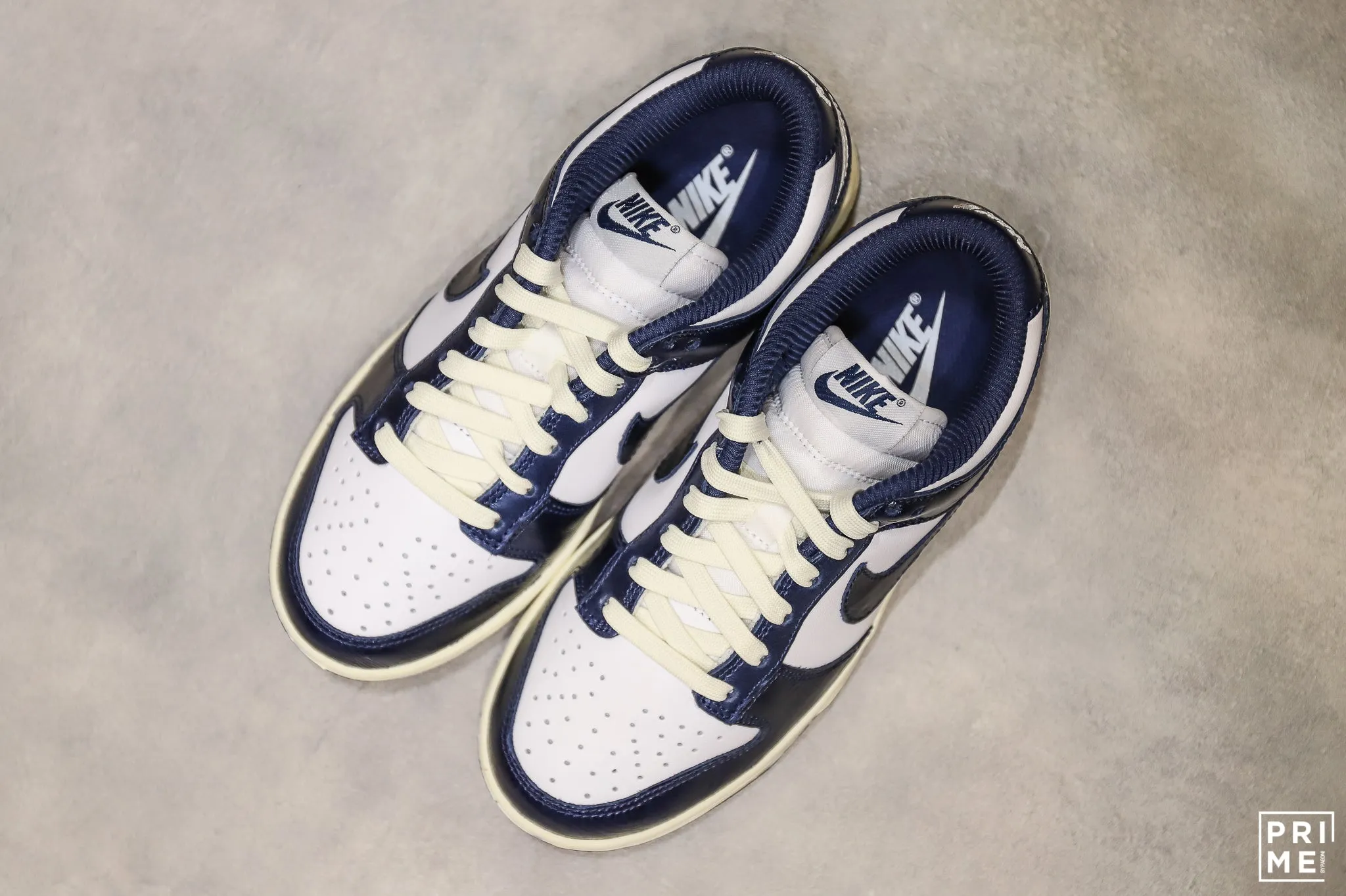 Nike Dunk Low W PRM Vintage Navy is a popular sneaker. (FN7197 100)