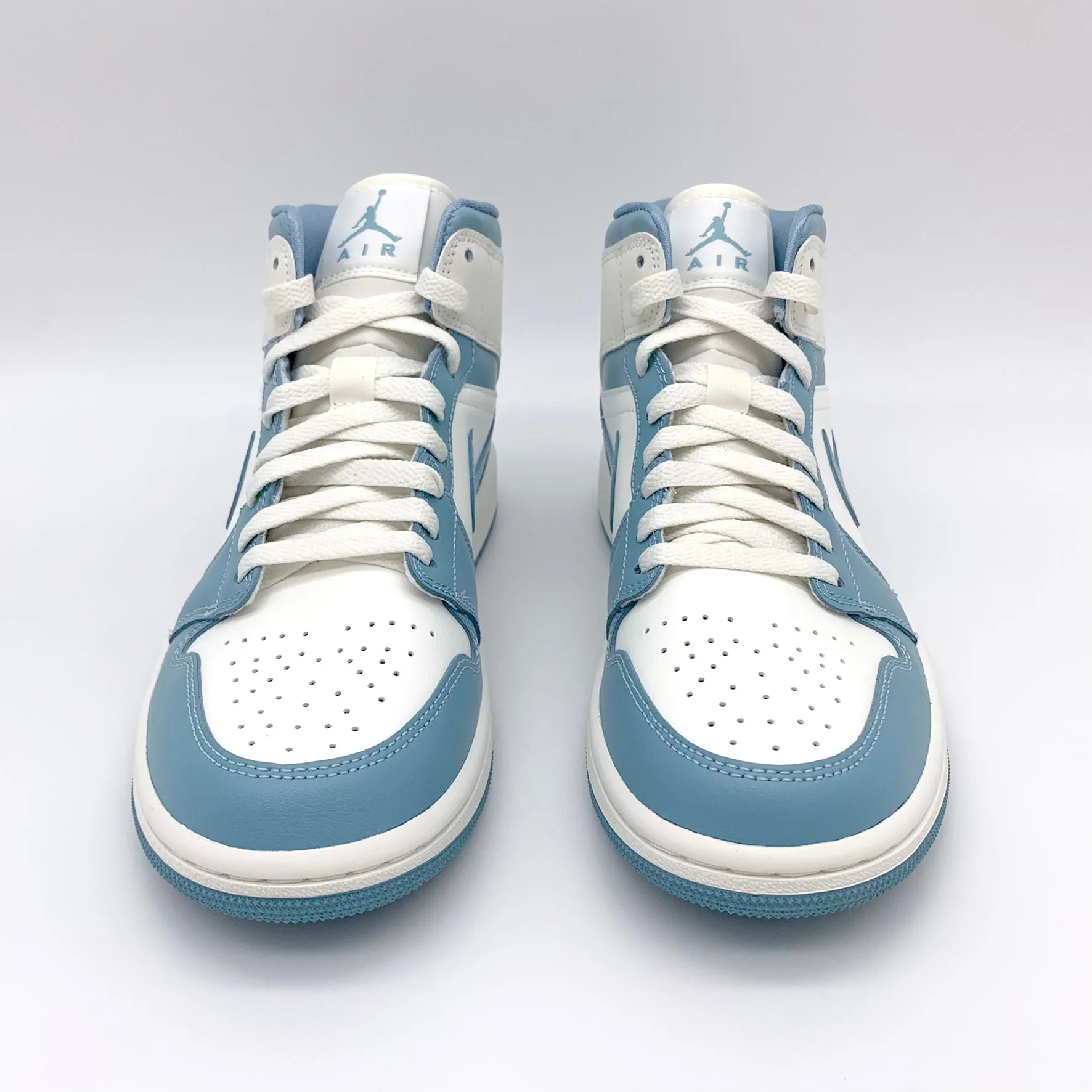 Nike Jordan 1 Mid UNC sneakers