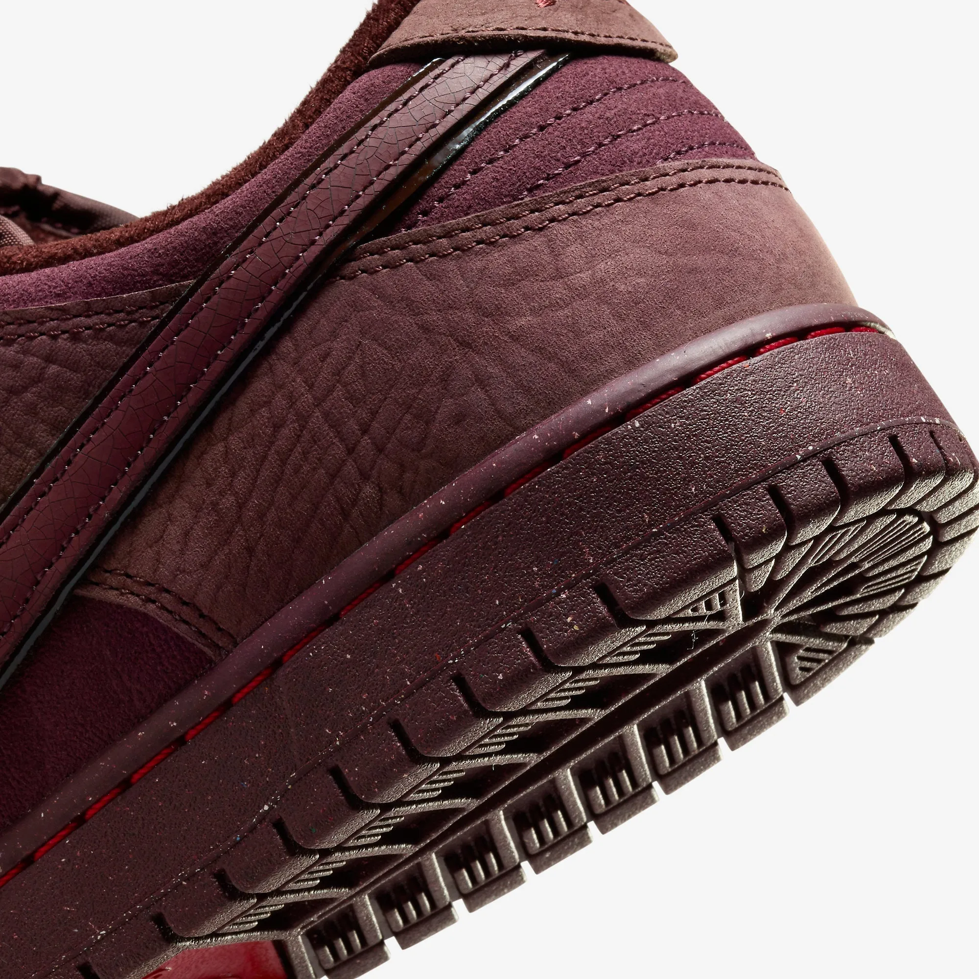 Nike SB Dunk Low PRM 'City Of Love Burgundy Crush' 2024 FN0619-600