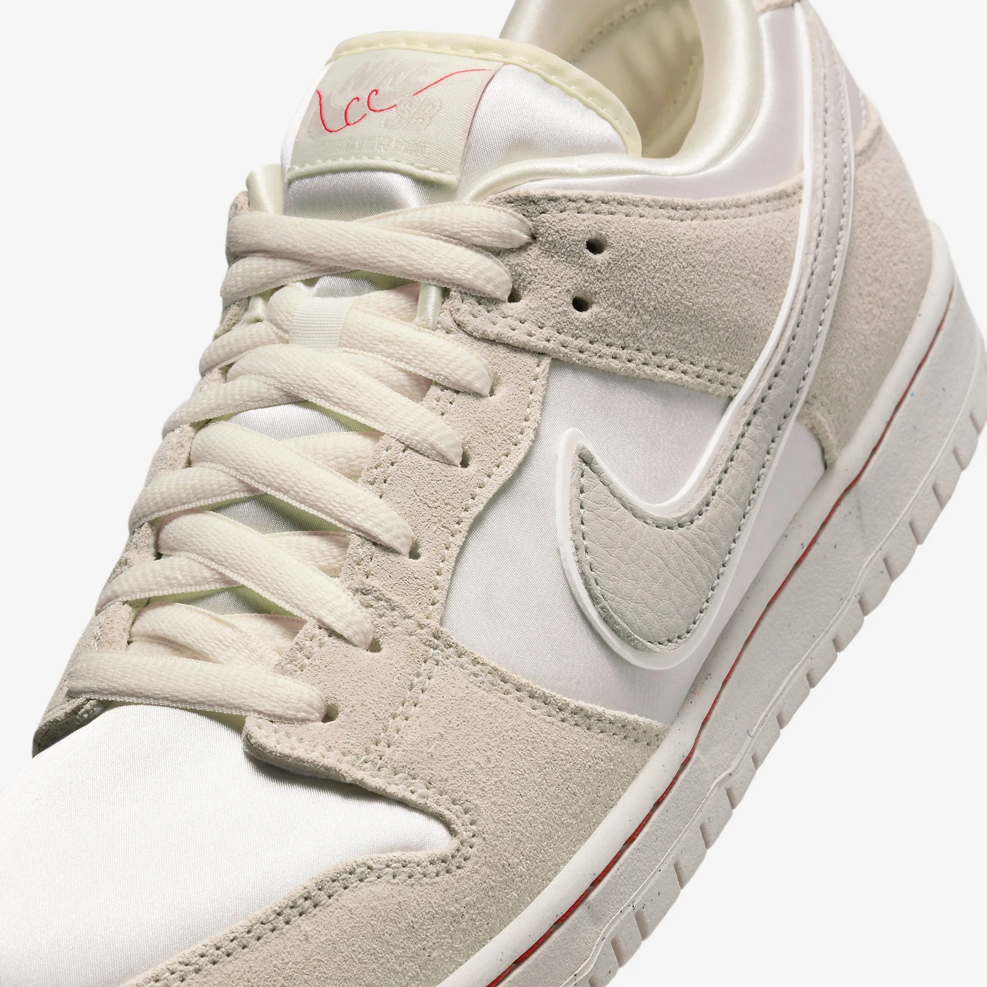 Nike SB Dunk Low PRM 'City Of Love Light Bone' FZ5654-100