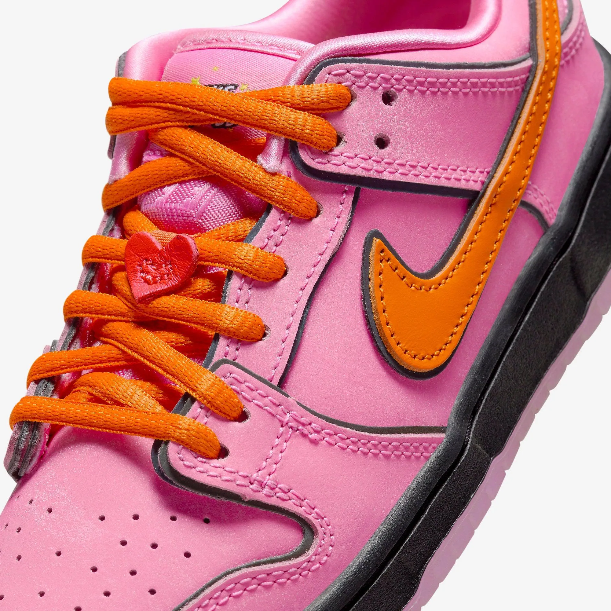 Nike SB Dunk Low Pro QS x The Powerpuff Girls 'Blosssom' 2023 FZ3351-600