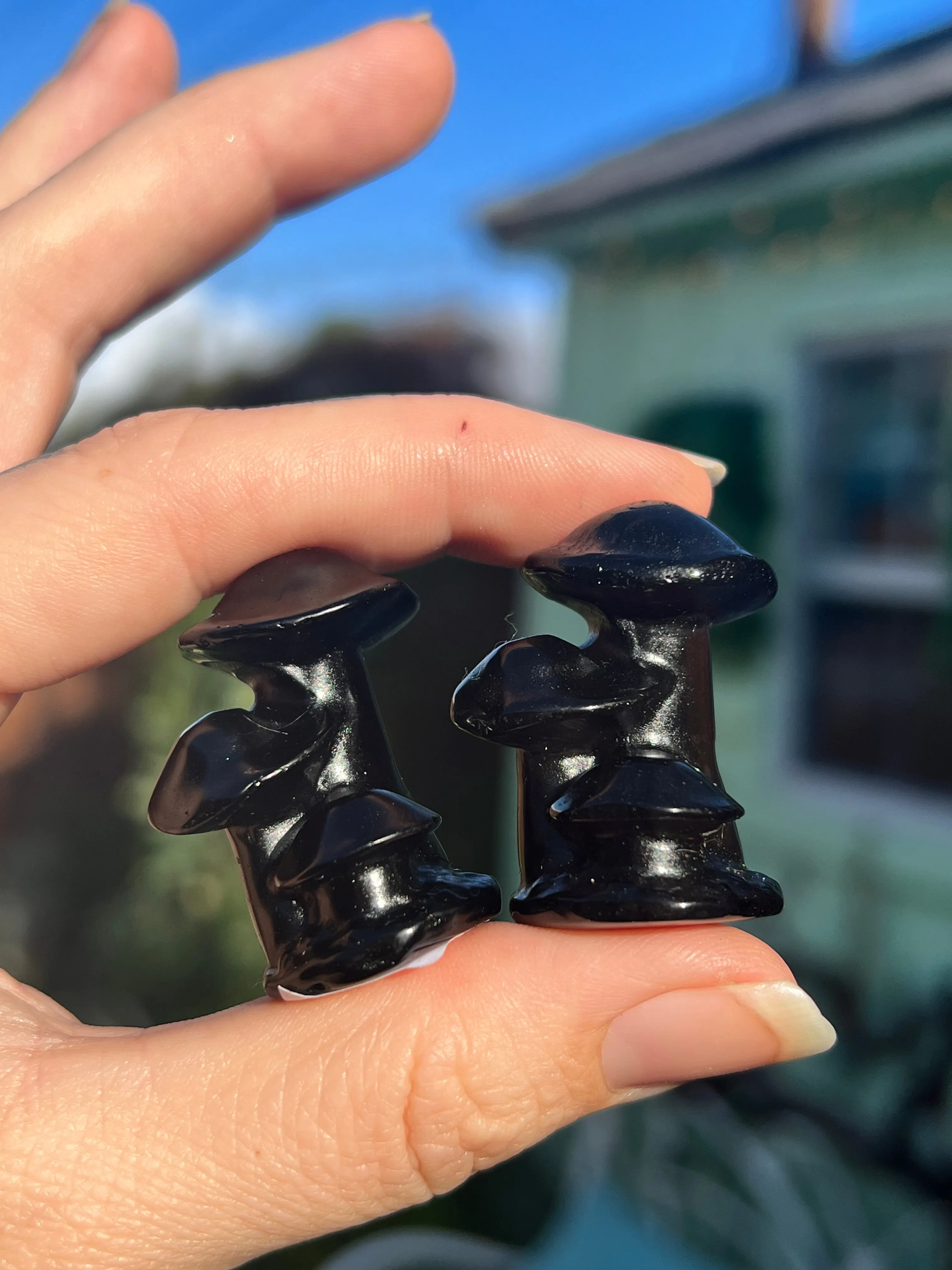 obsidian triple mushroom carving