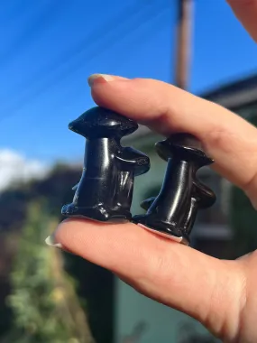 obsidian triple mushroom carving