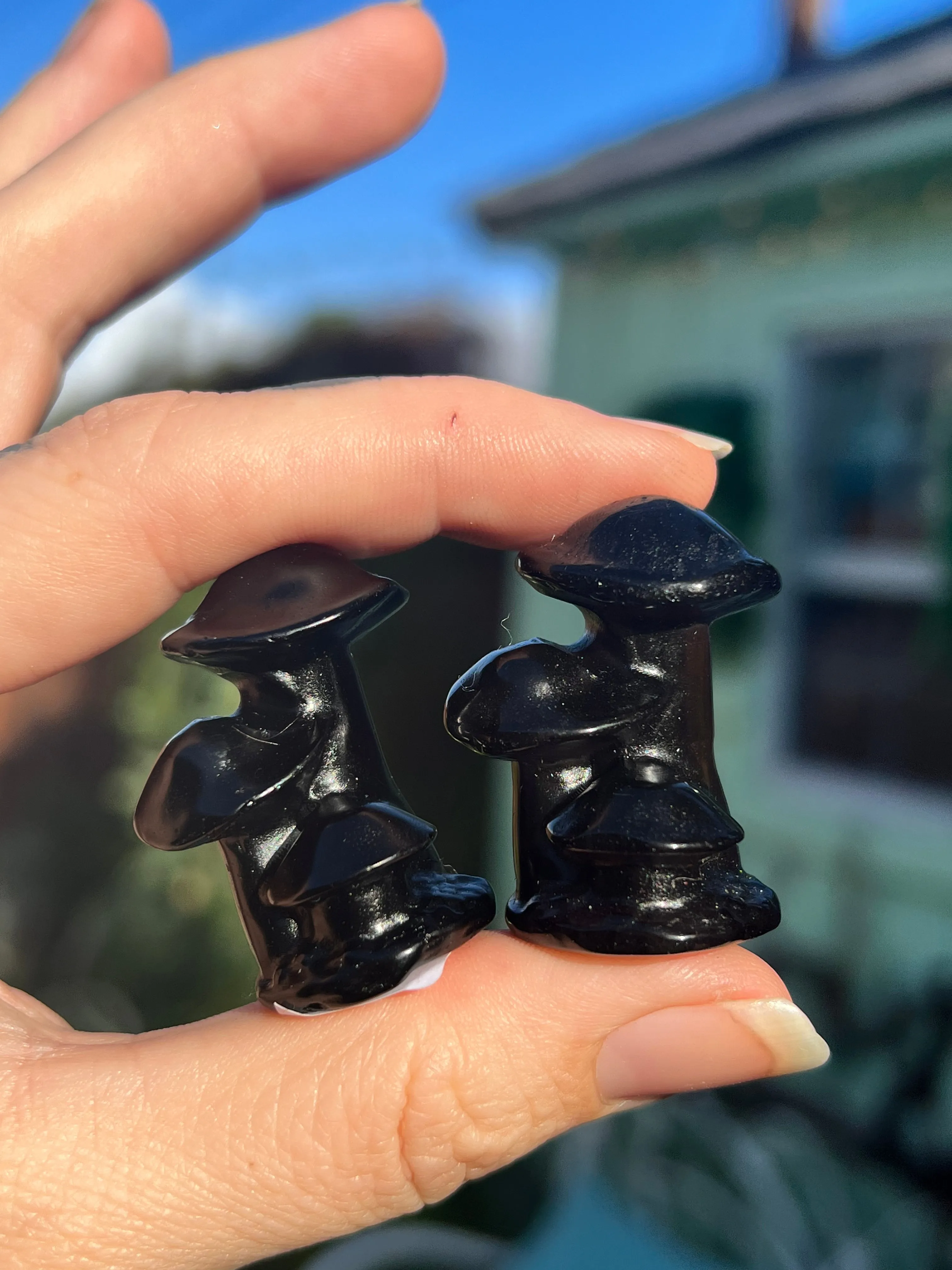 obsidian triple mushroom carving